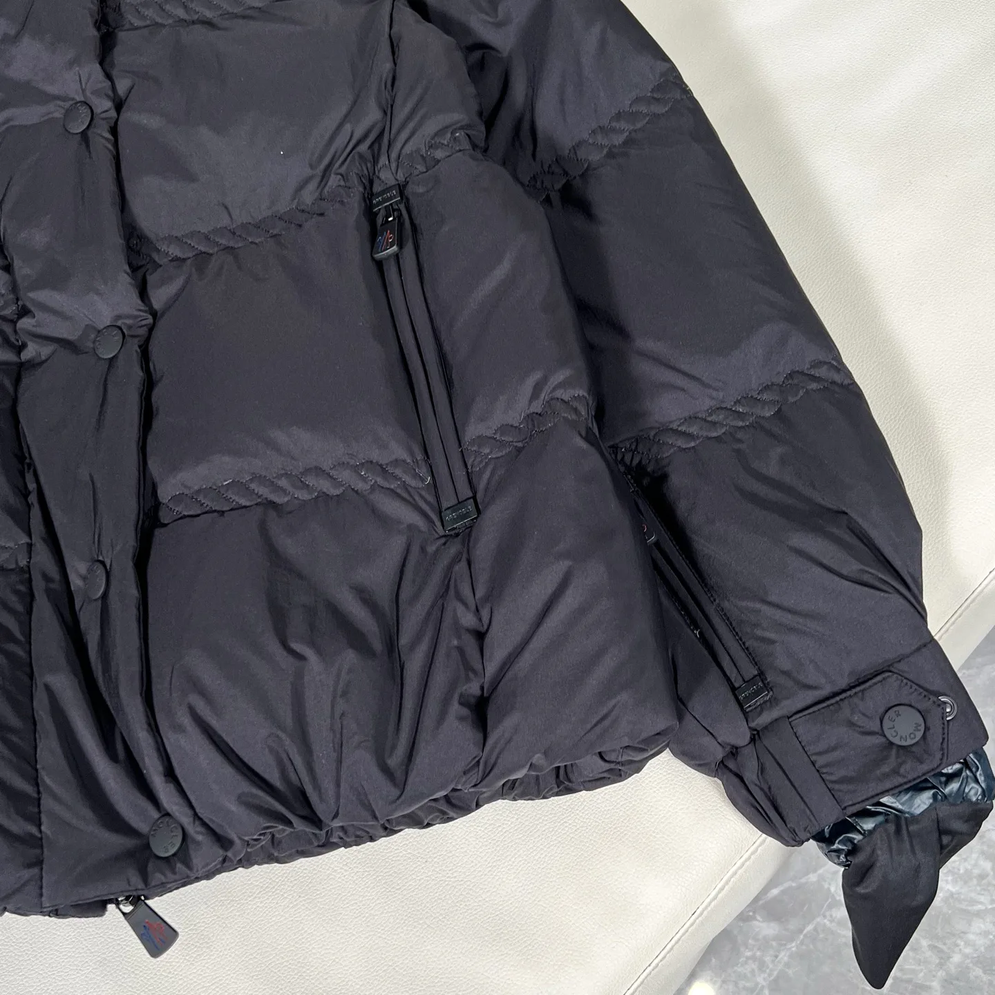 Куртки И Пуховики Женские Moncler 18728954