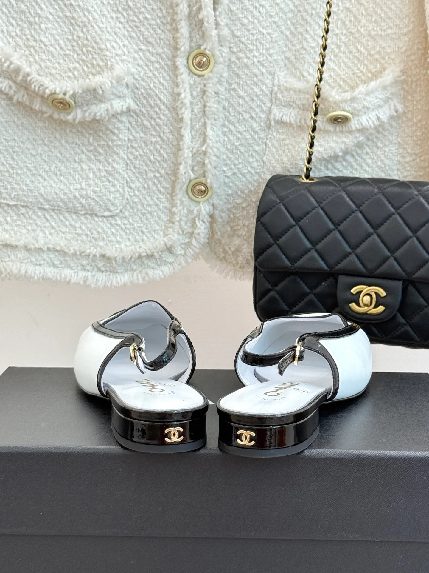 Босоножки Женские Chanel 17616176