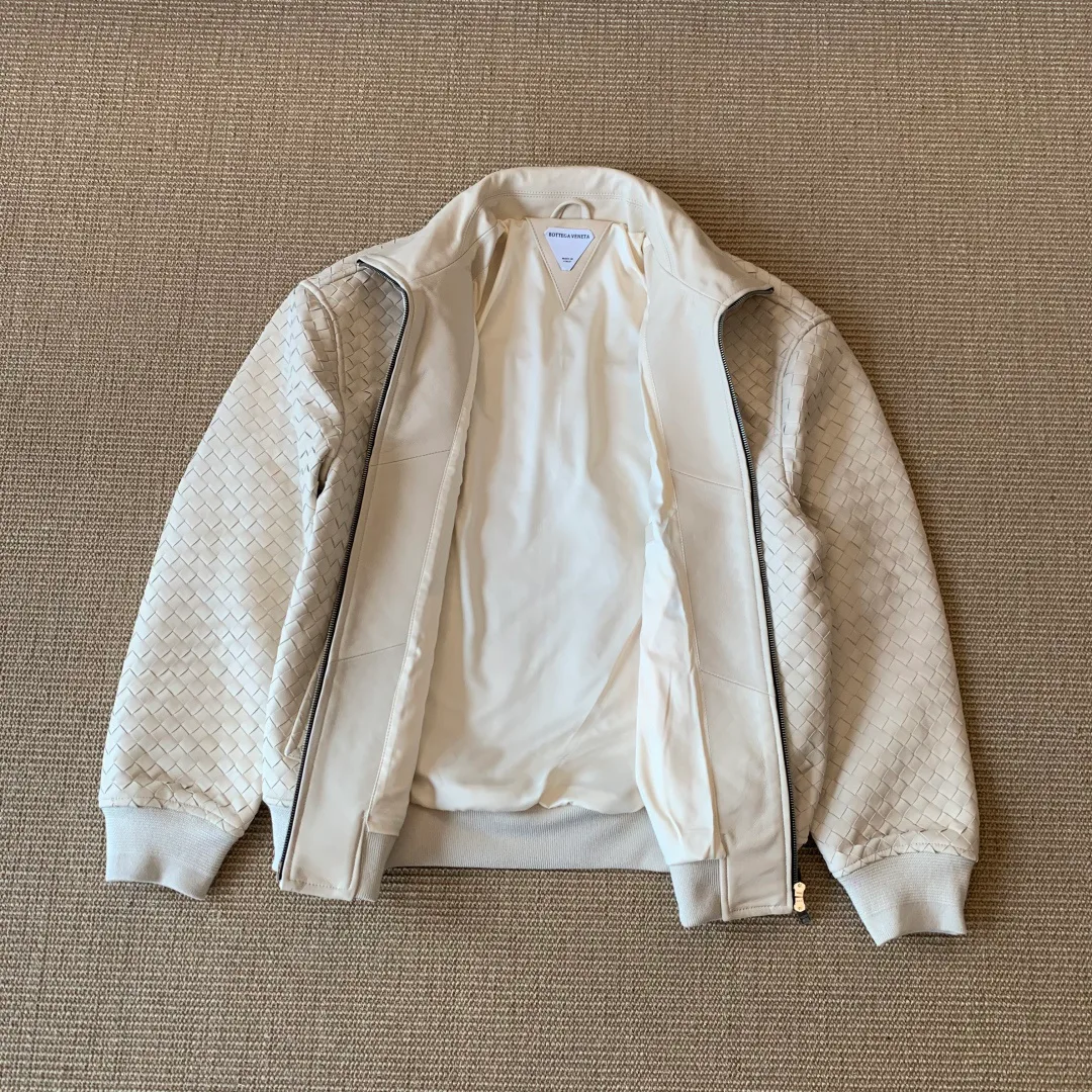 Кожаные Куртки И Дублёнки Женские Bottega Veneta 17910971