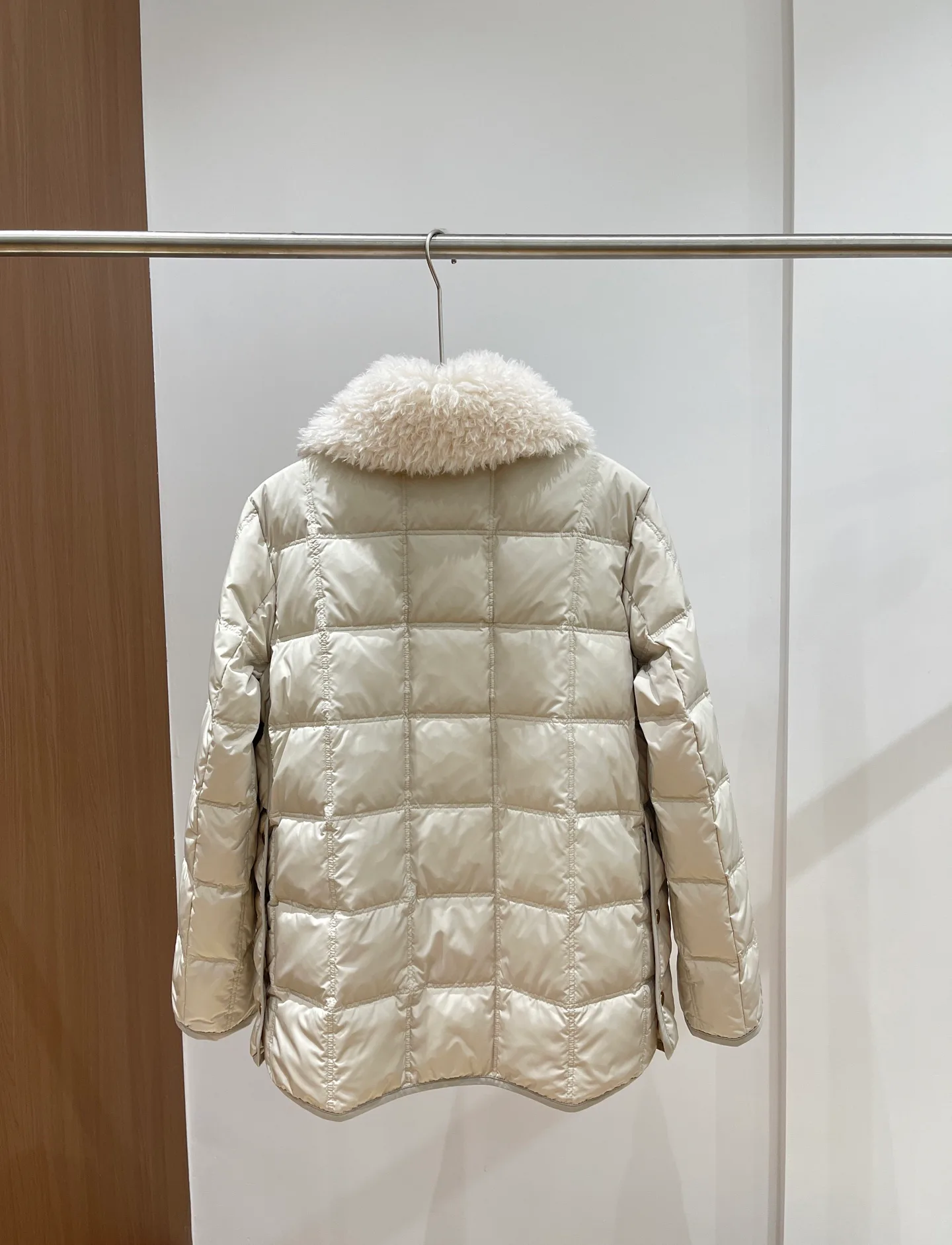 Куртки И Пуховики Женские Moncler 19422819