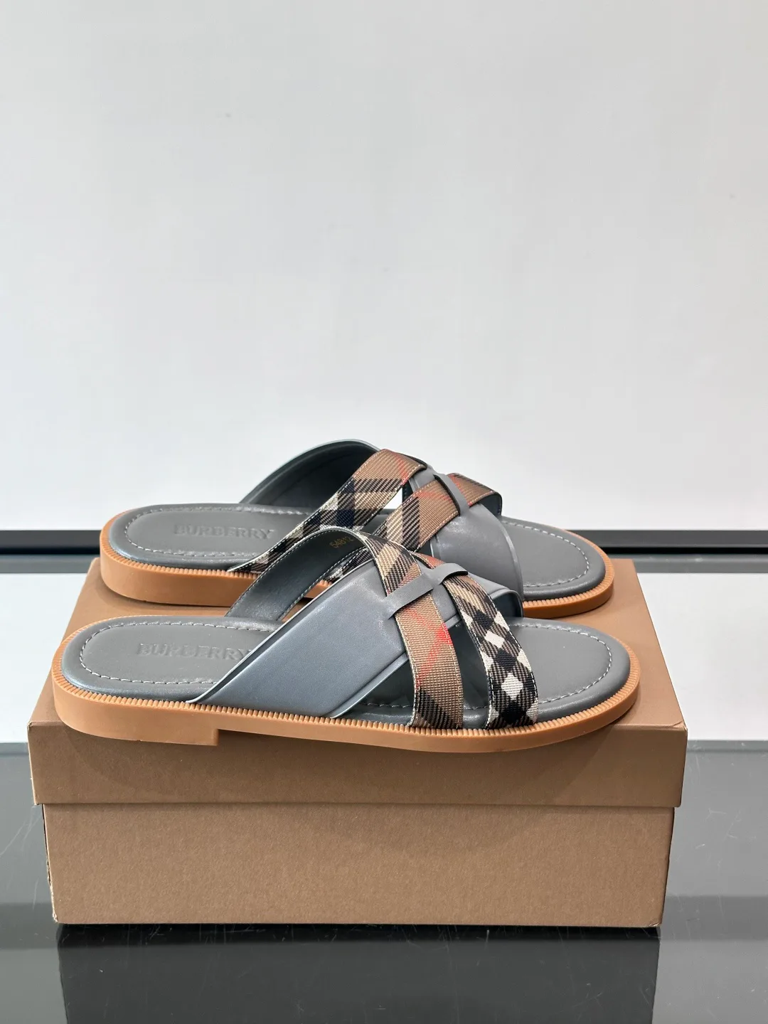 Сандалии Мужские Burberry 13480039