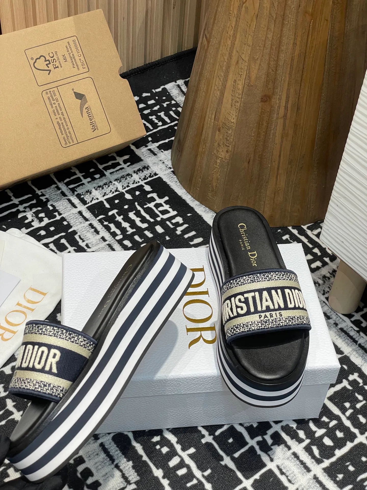 Шлепанцы Женские Christian Dior 579316