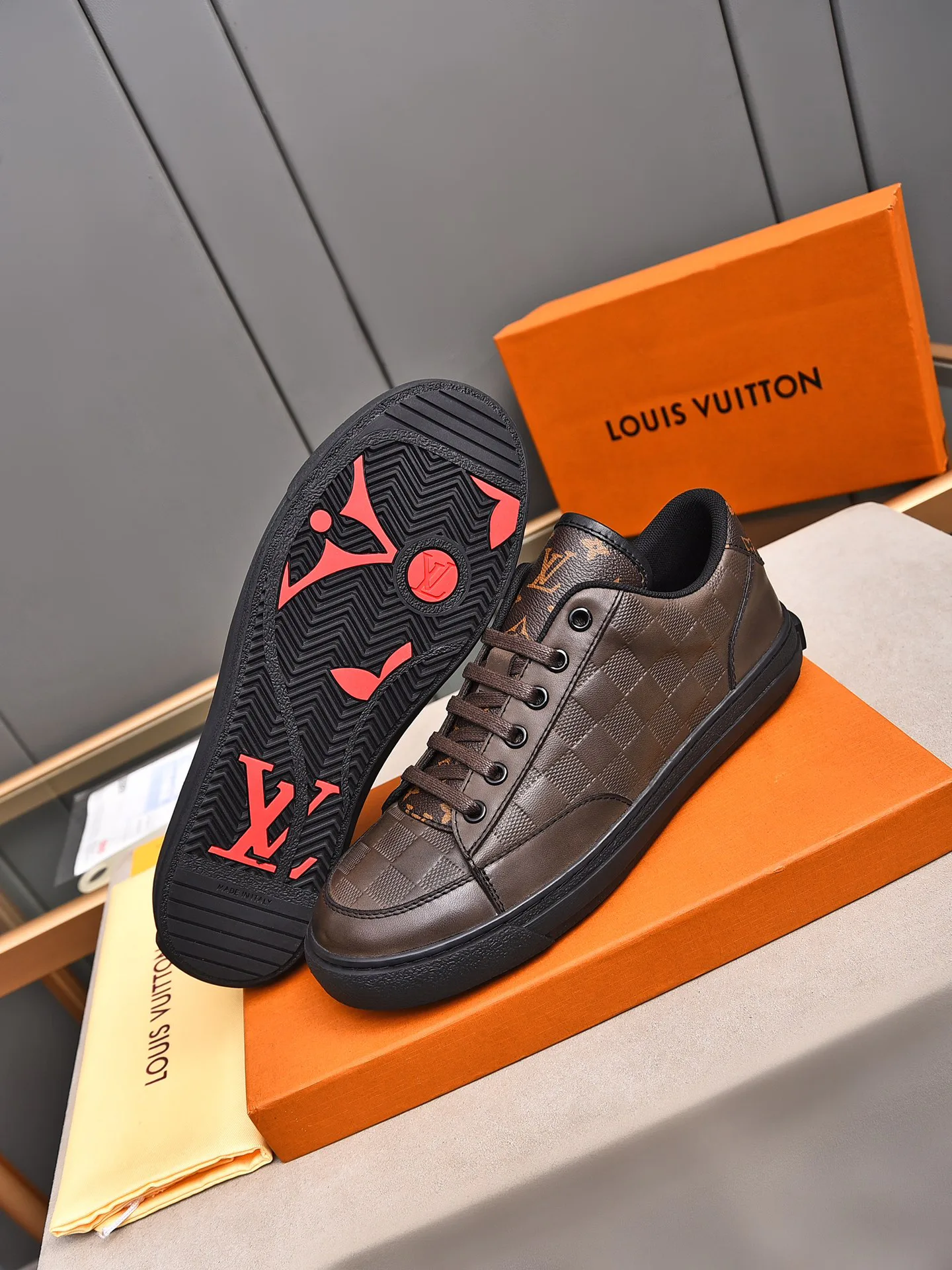Кроссовки Мужские Louis Vuitton 12960055