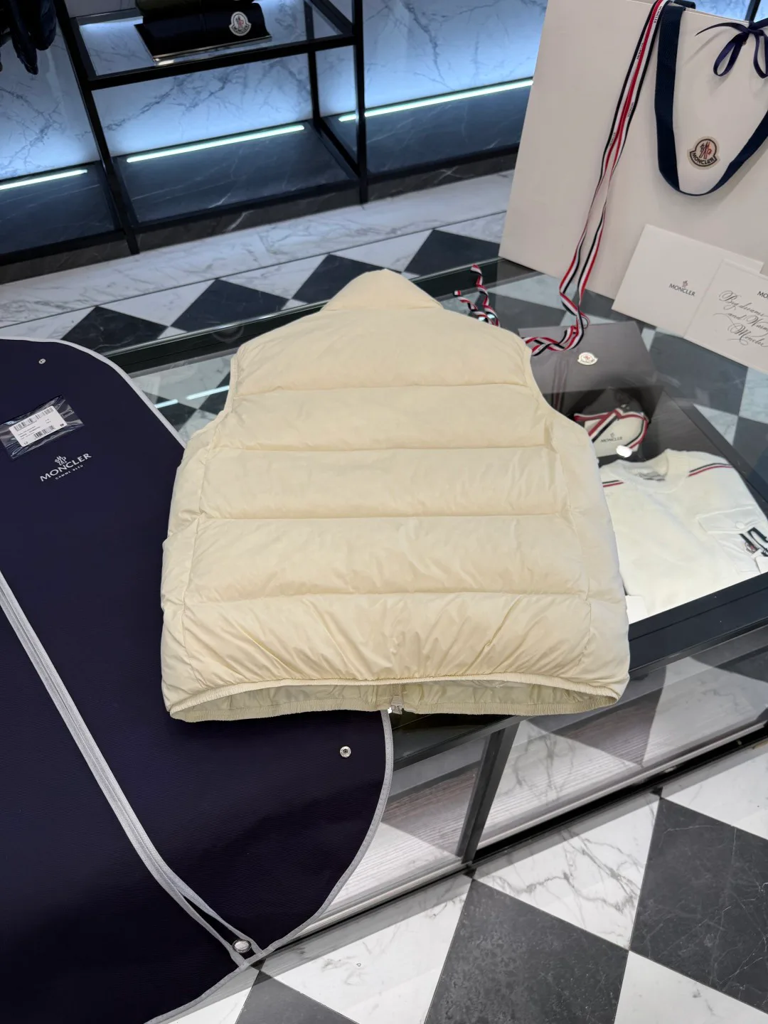 Жилеты Женские Moncler 18007566