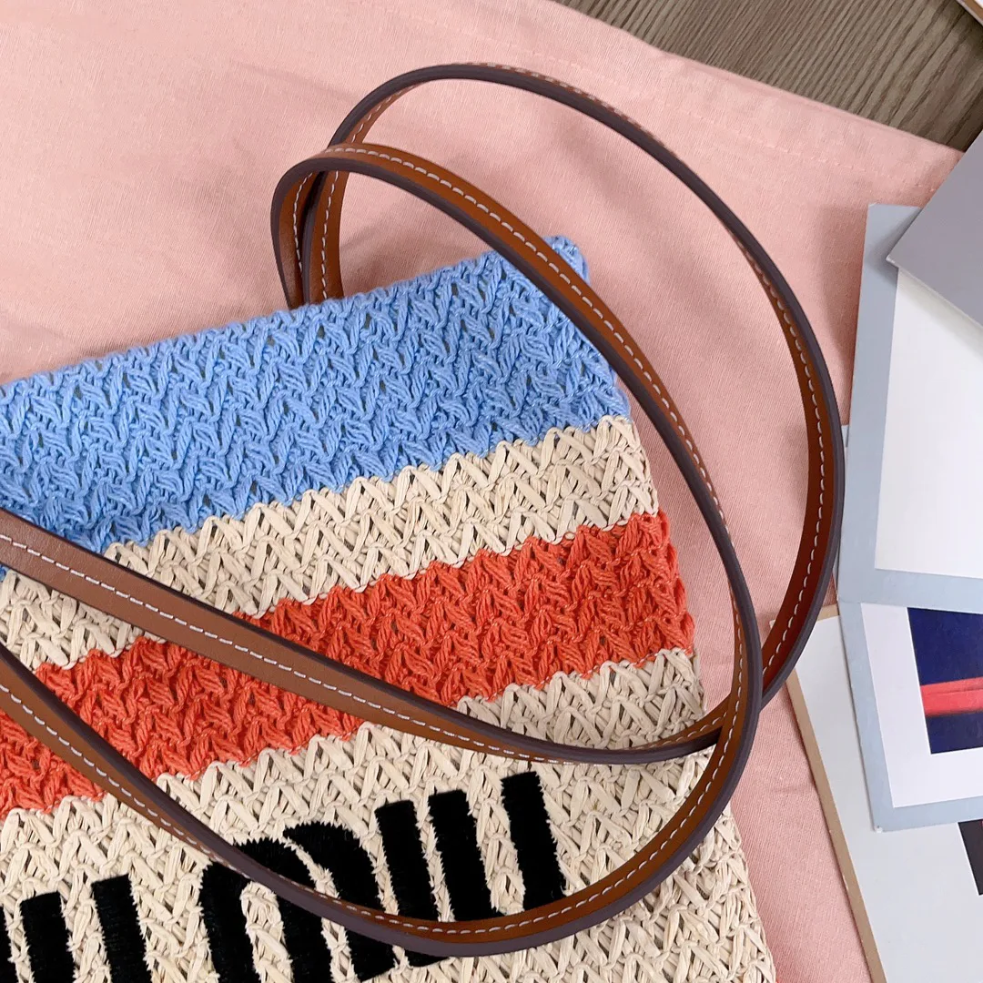 Классические Сумки Женские Miu Miu 445111