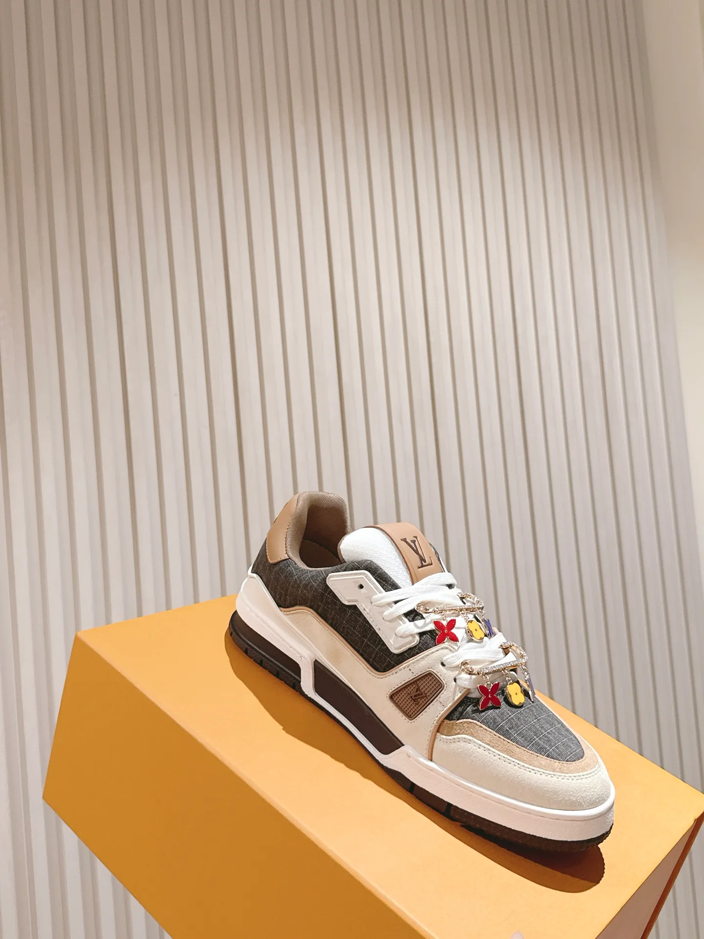 Кроссовки Женские Louis Vuitton 388472