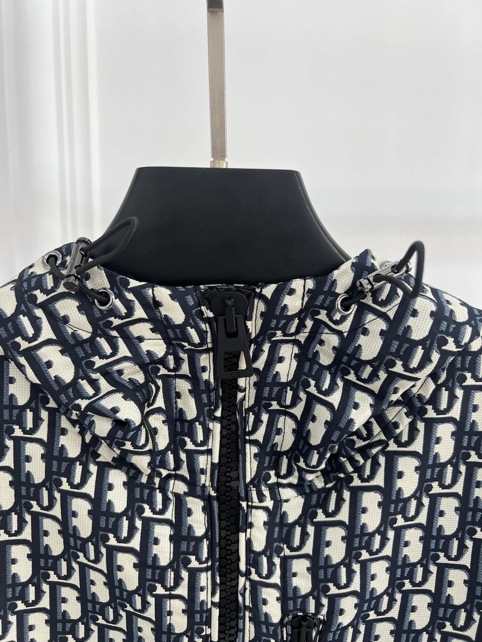 Куртки И Пуховики Женские Christian Dior 18885448