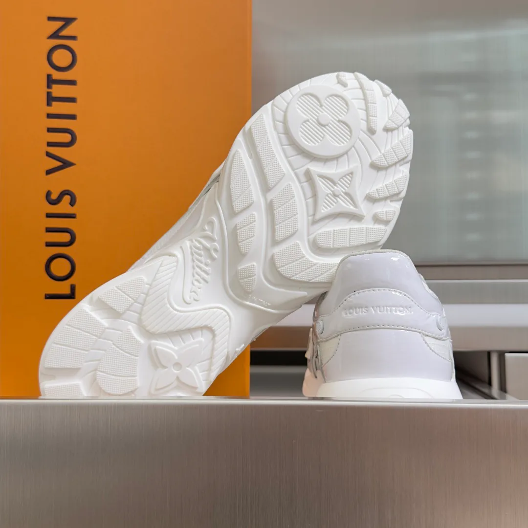 Кроссовки Женские Louis Vuitton 11646814