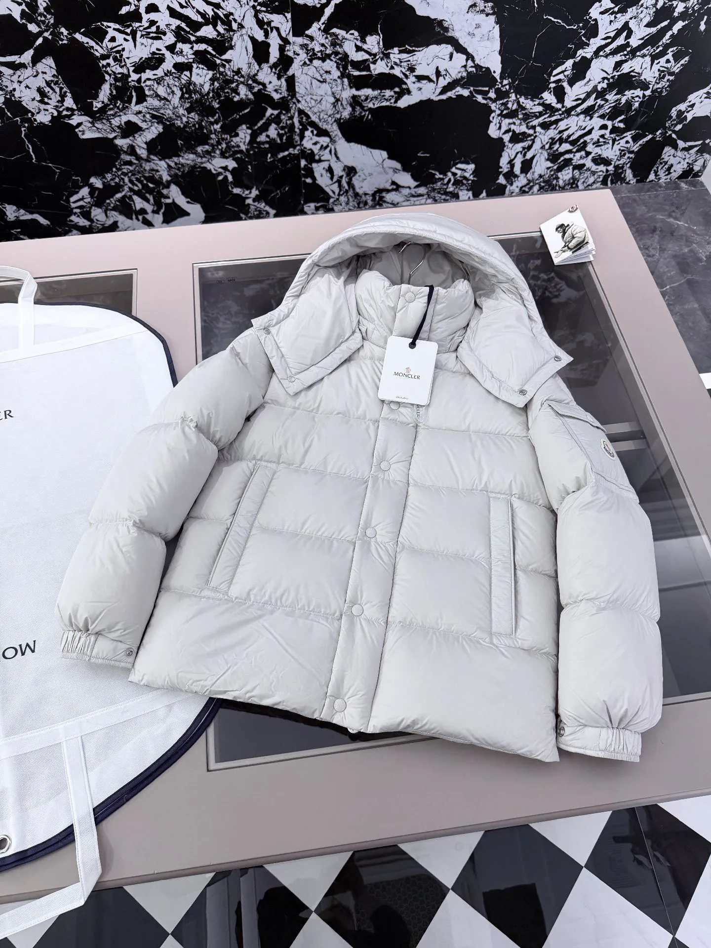 Куртки И Пуховики Женские Moncler 20097070