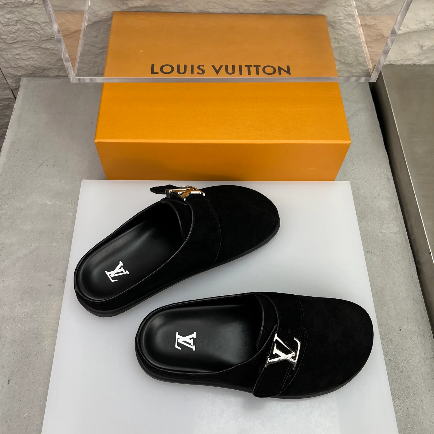 Шлепанцы Мужские Louis Vuitton 1334394