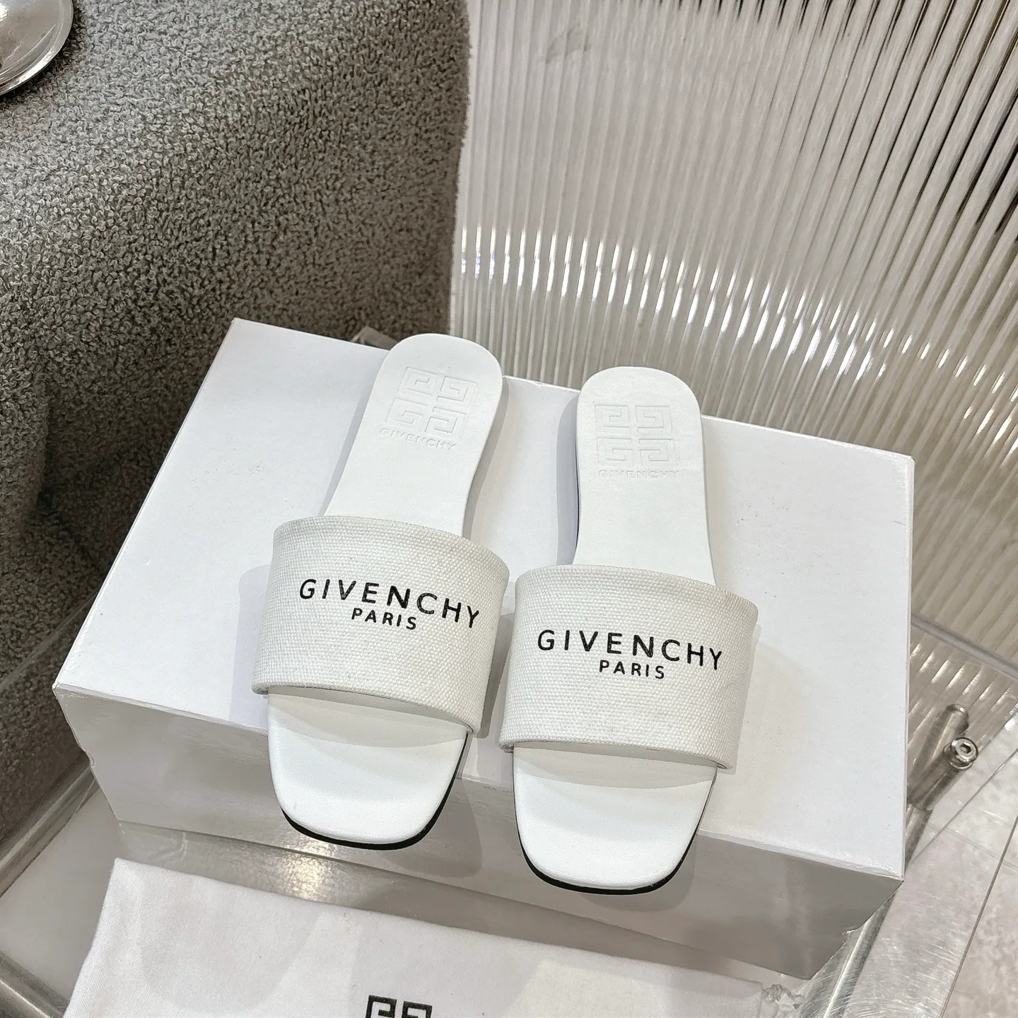 Туфли Женские Givenchy 13418357