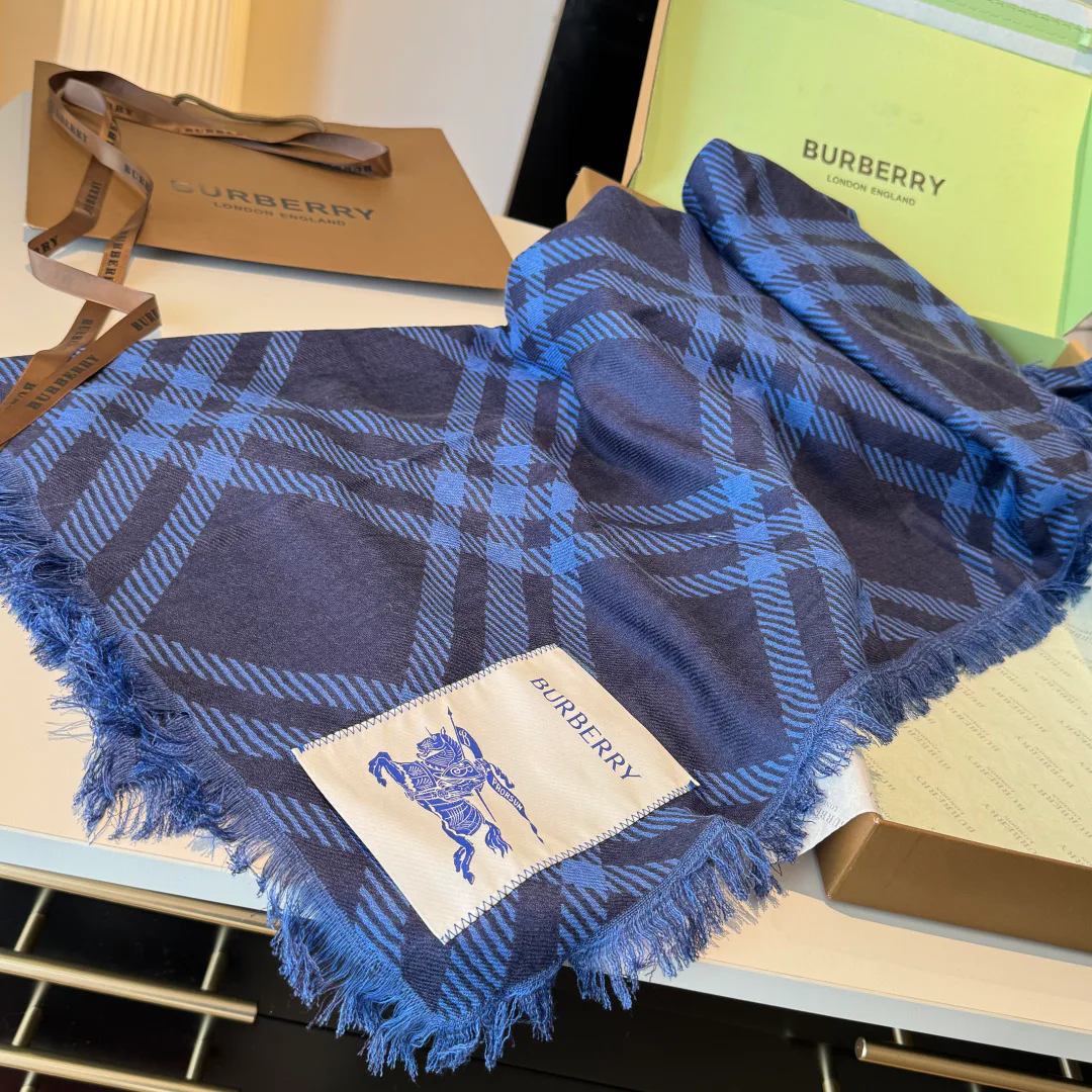 Шарфы Burberry 1303421