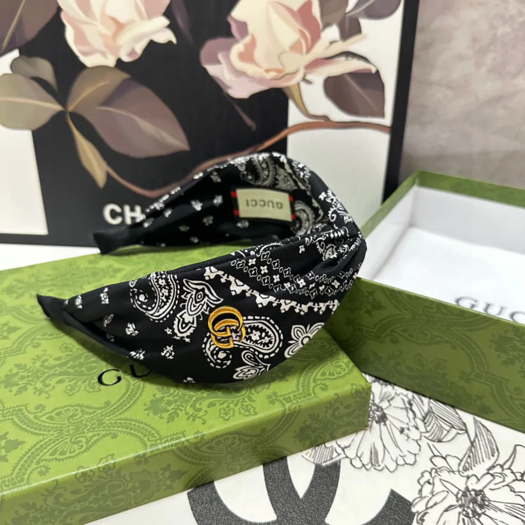 Головные Уборы Gucci 11469215