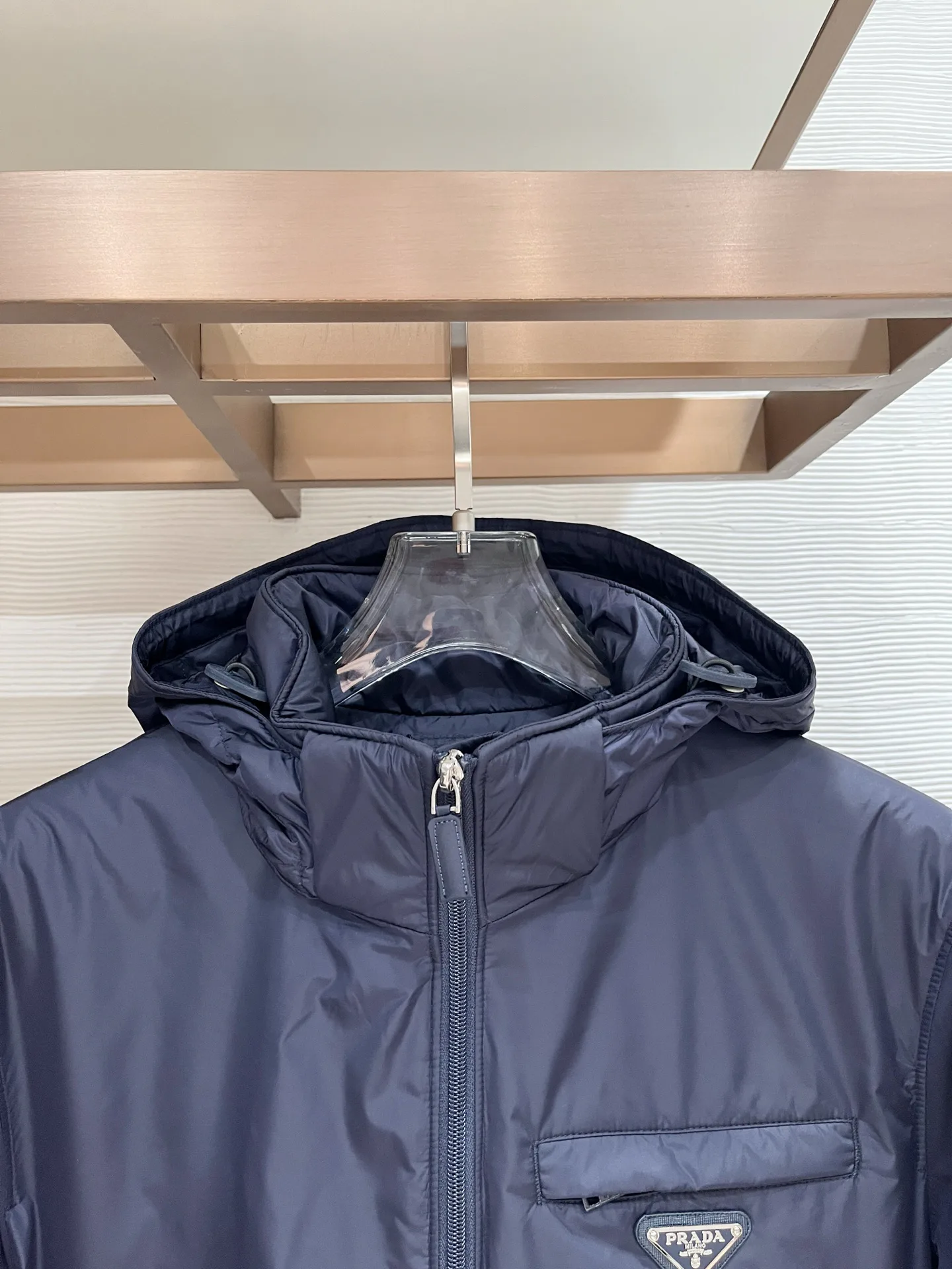 Куртки И Пуховики Женские Prada 18537444