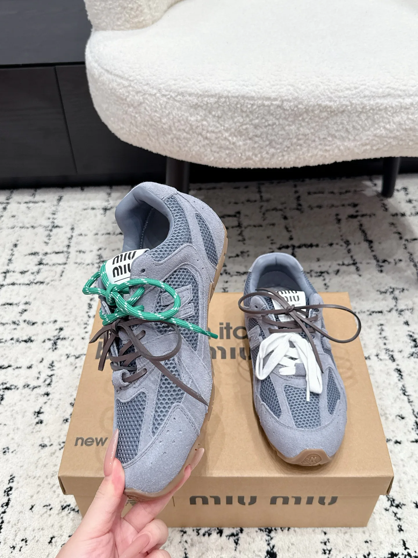 Кроссовки Женские Miu Miu 18409604