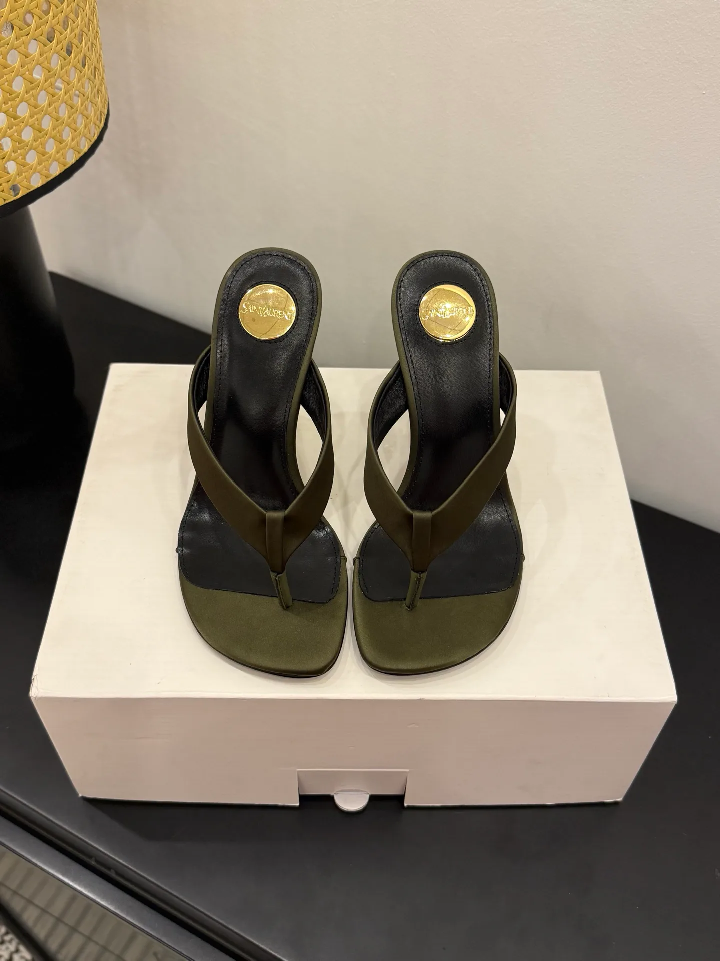 Босоножки Женские Saint Laurent 11739365