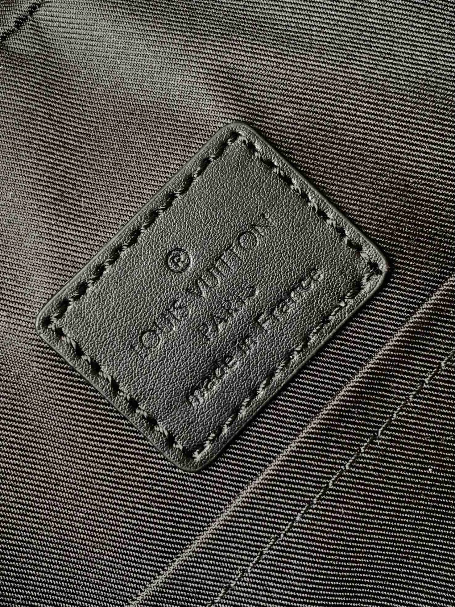 Рюкзаки Мужские Louis Vuitton 18412638
