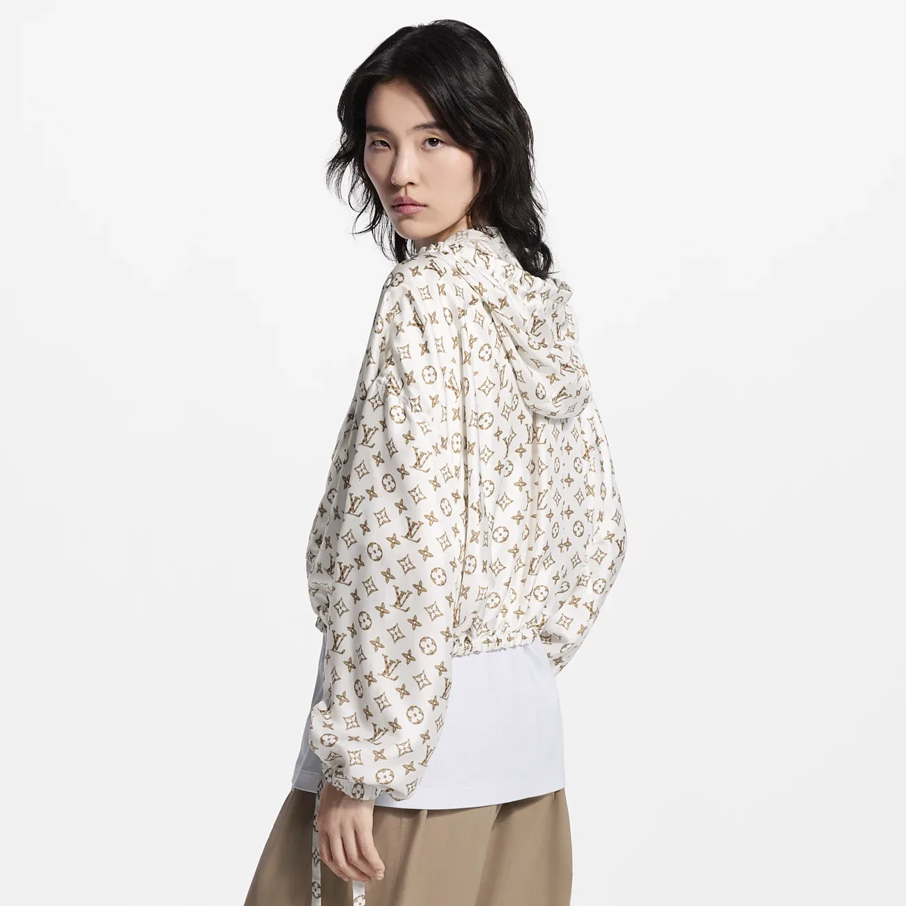 Куртки И Пуховики Женские Louis Vuitton 18254349