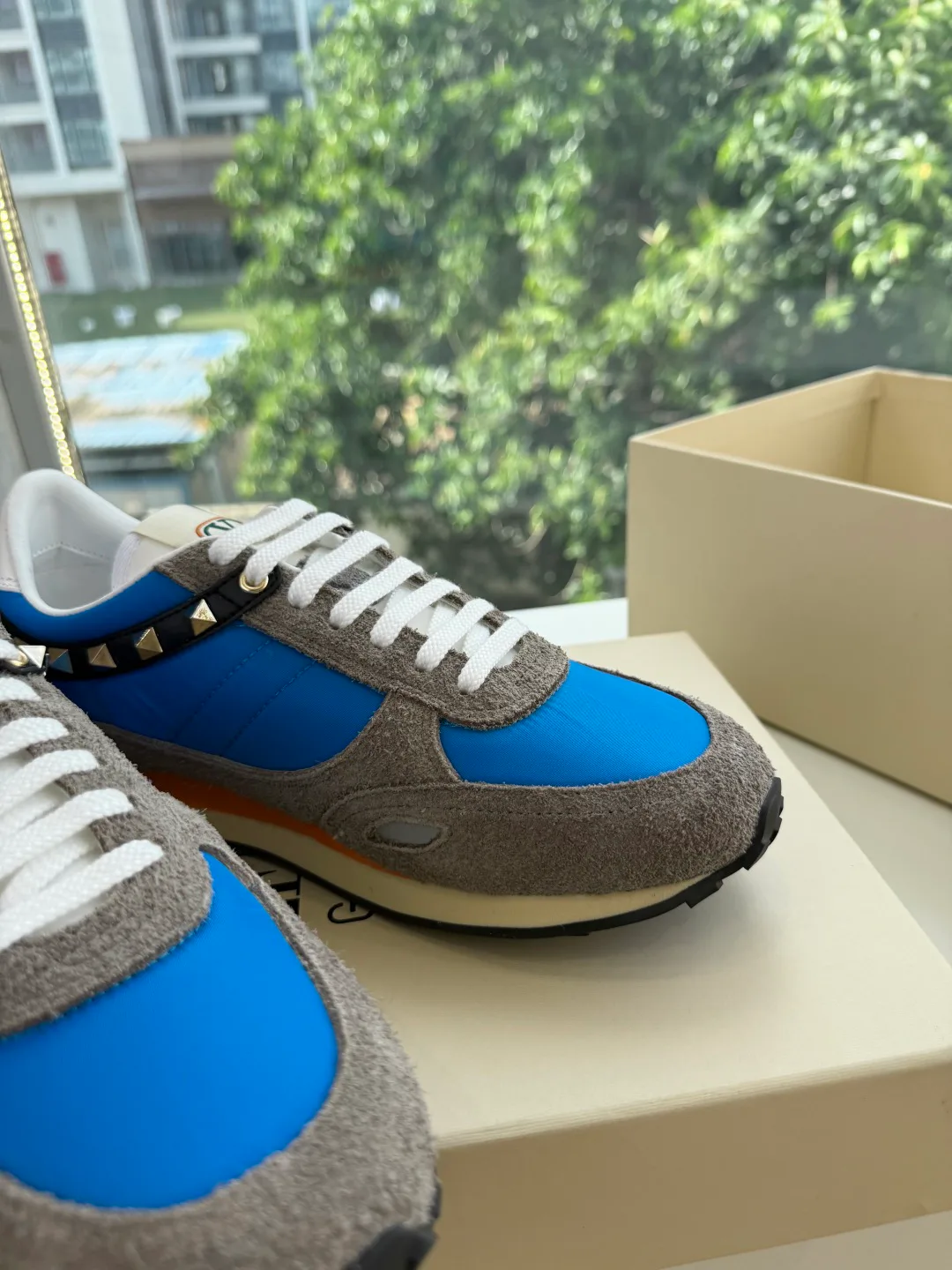 Кроссовки Женские Valentino 18053442
