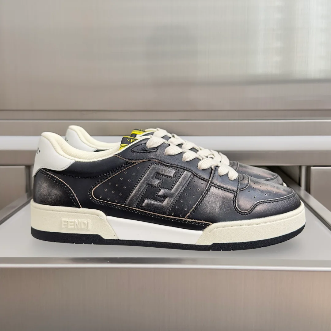 Кроссовки Женские Fendi 17729640