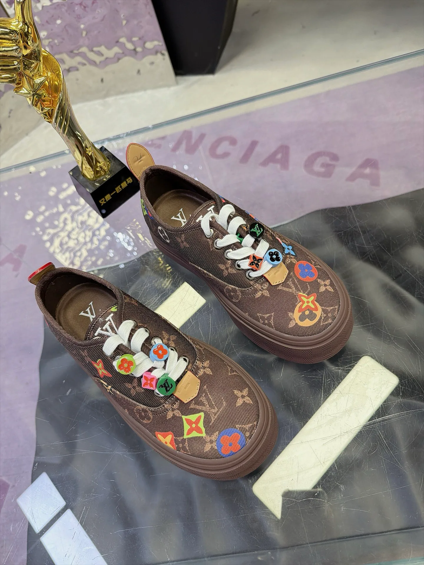 Кроссовки Мужские Louis Vuitton 17930906