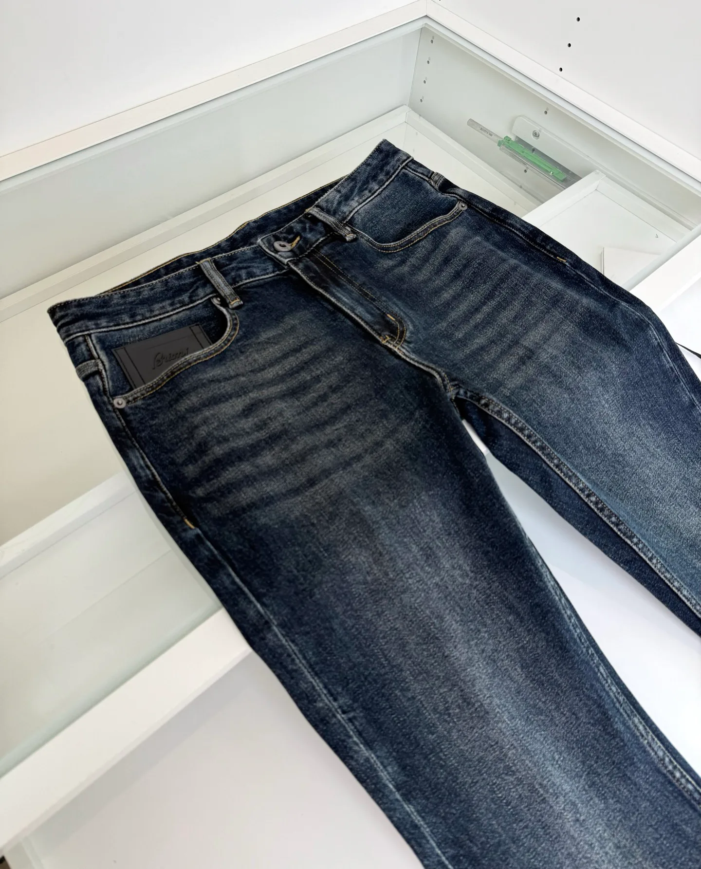 Джинсы Мужские Brioni 18244476