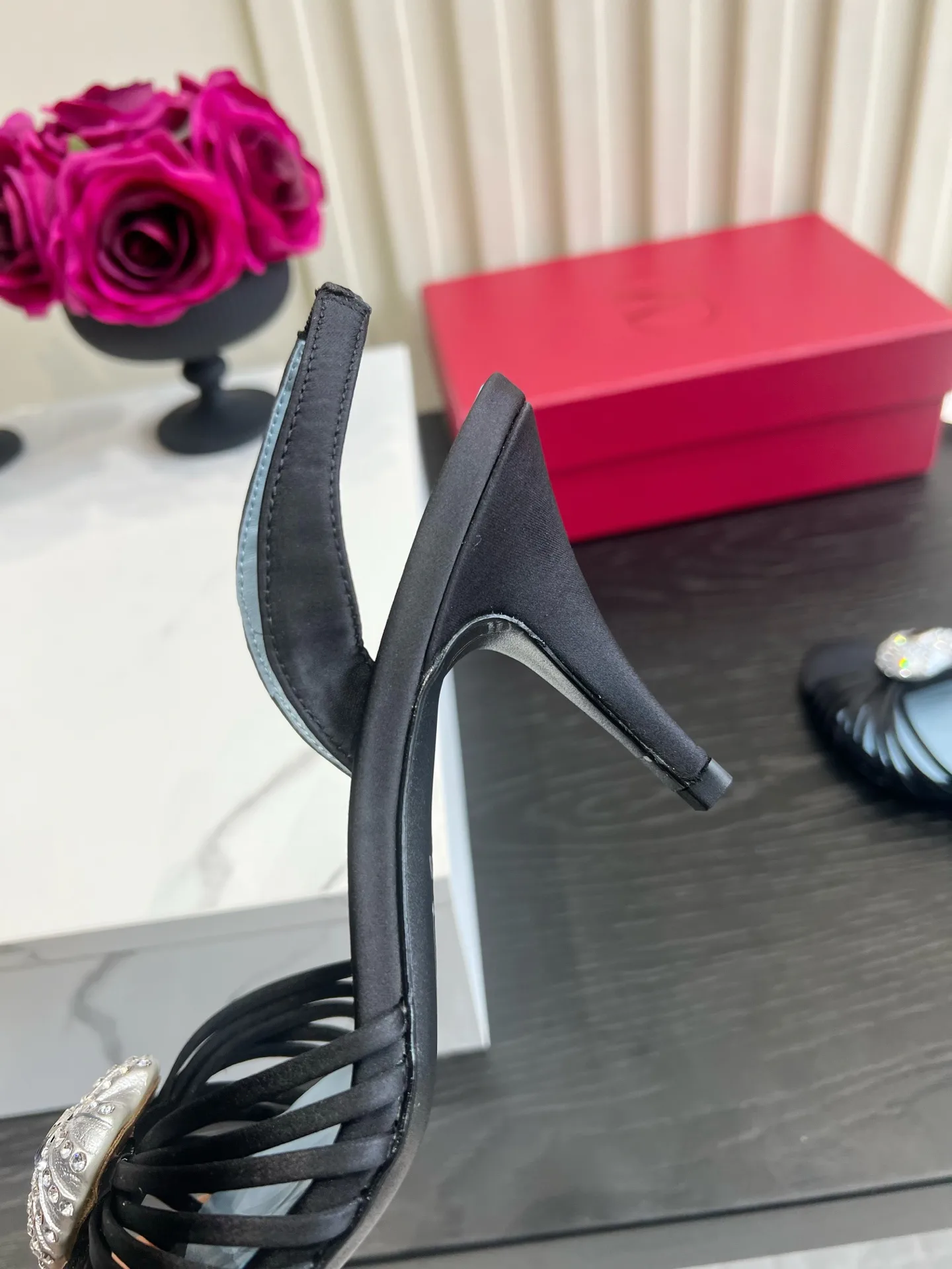 Босоножки Женские Valentino 18322866