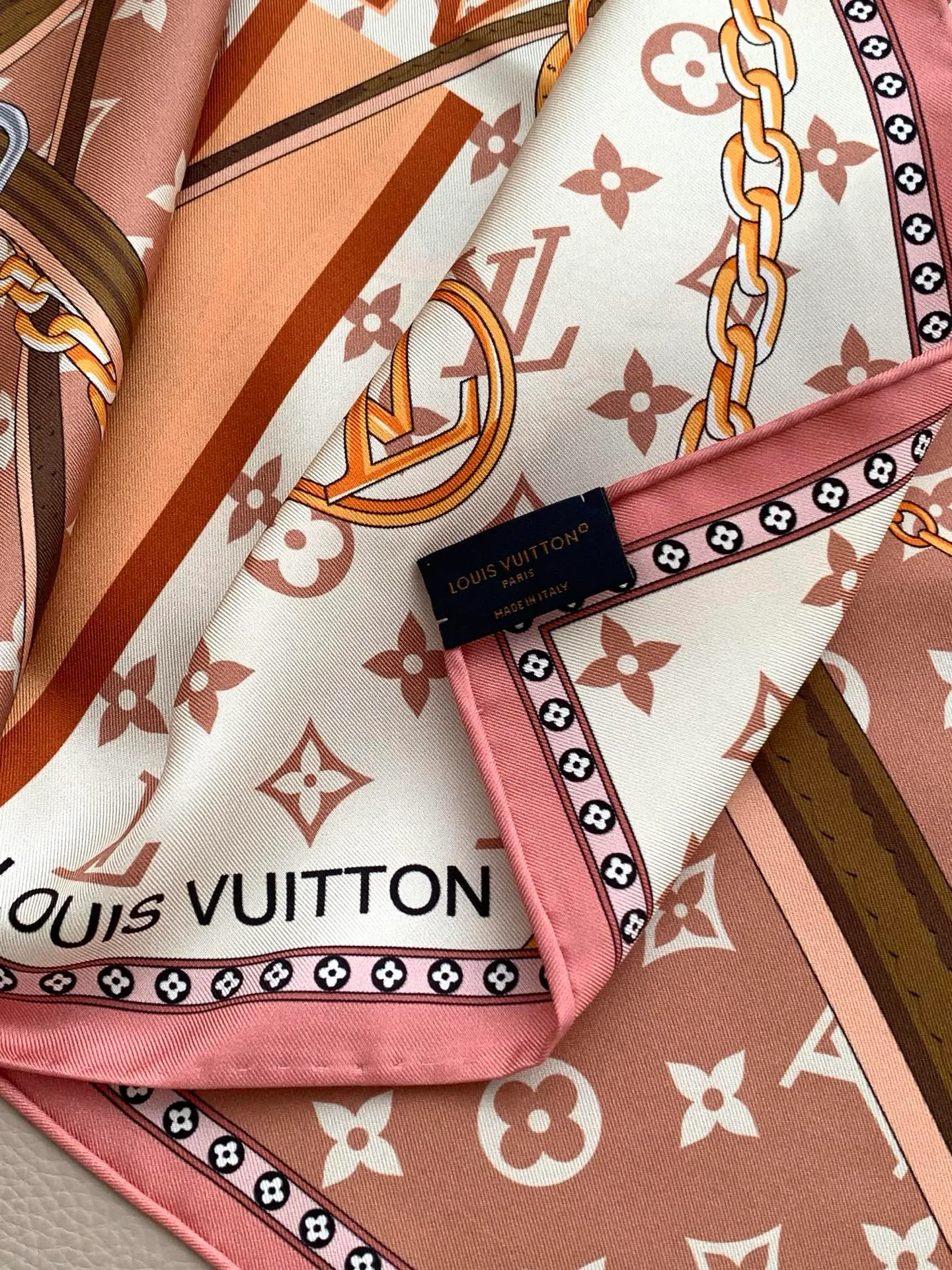 Платки Louis Vuitton 18675539