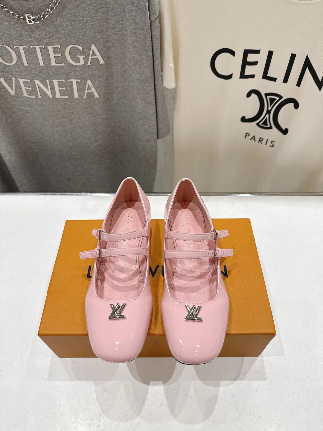 Туфли Женские Louis Vuitton 13433053