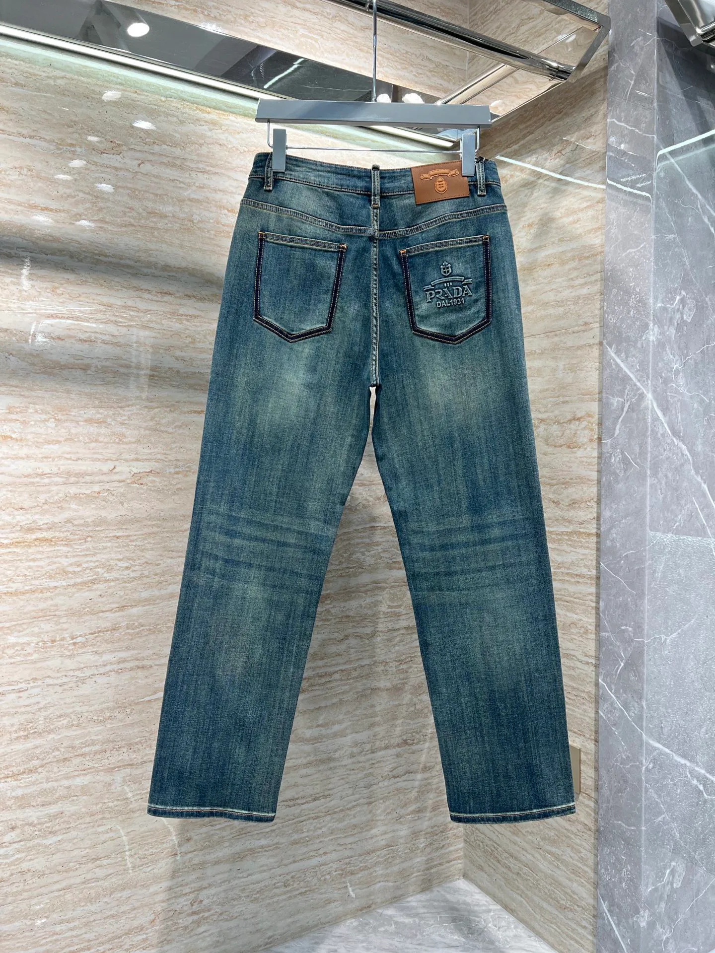 Джинсы Женские Prada 10610589