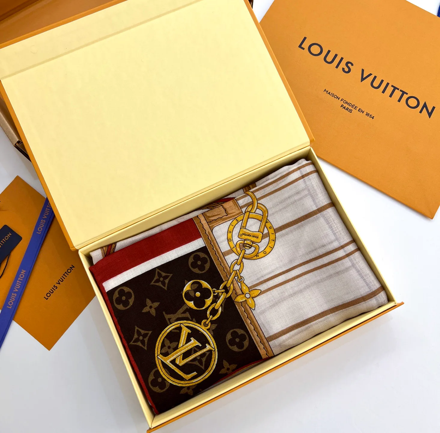 Шарфы Louis Vuitton 589954