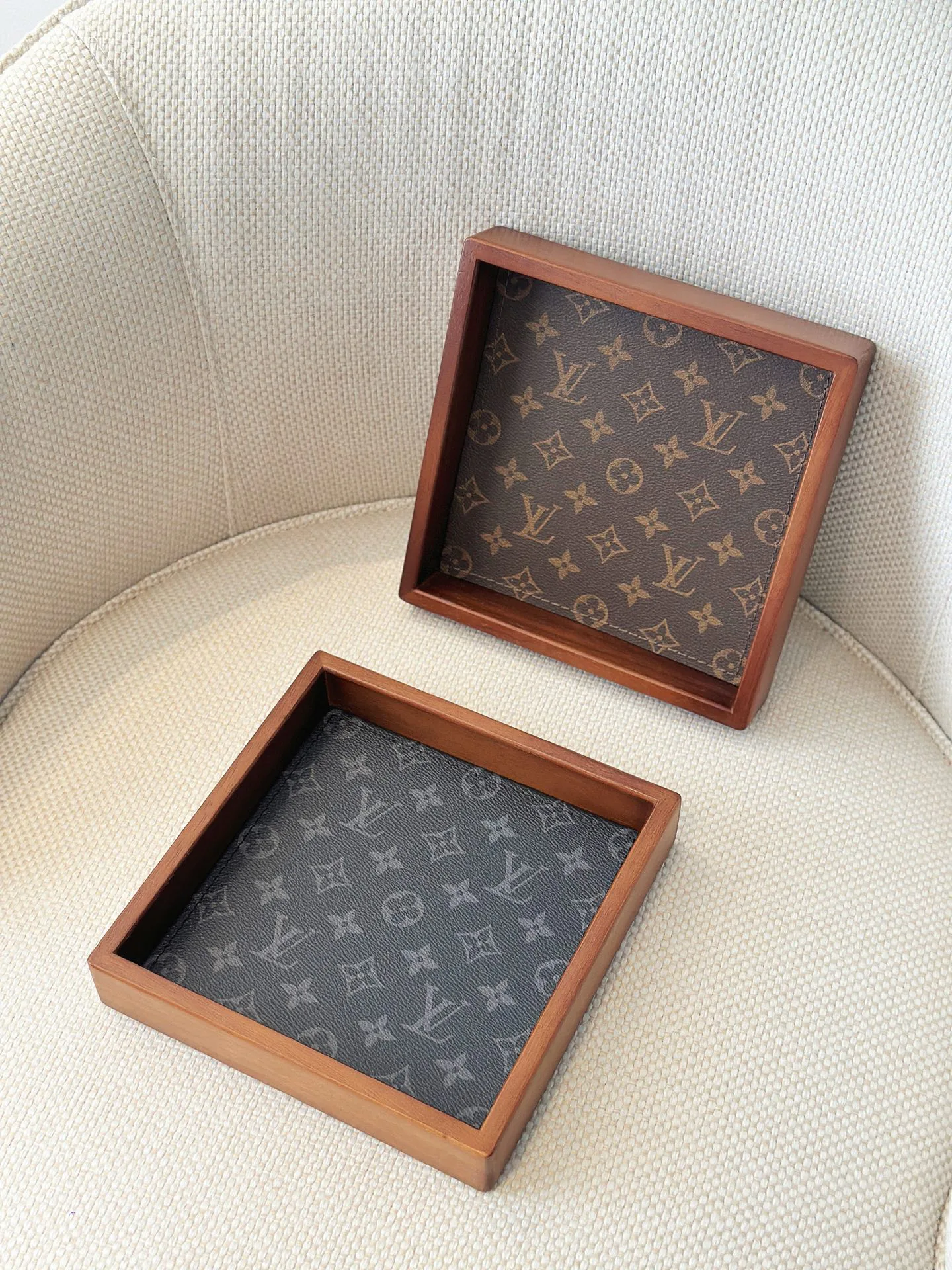 Посуда Louis Vuitton 11510288