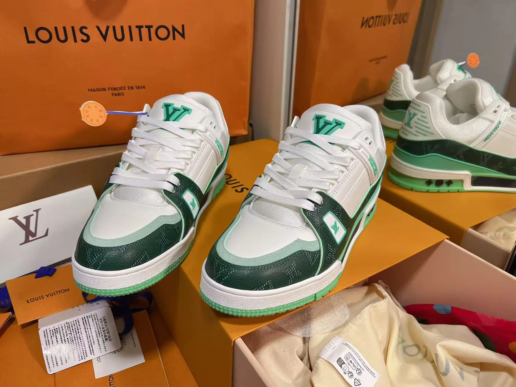 Кроссовки Женские Louis Vuitton 11696566