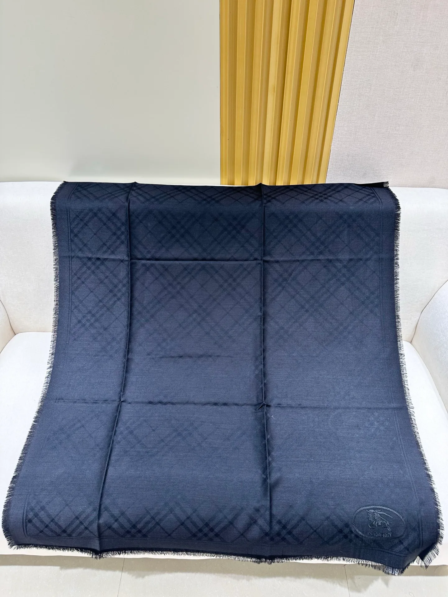 Шарфы Burberry 17916814
