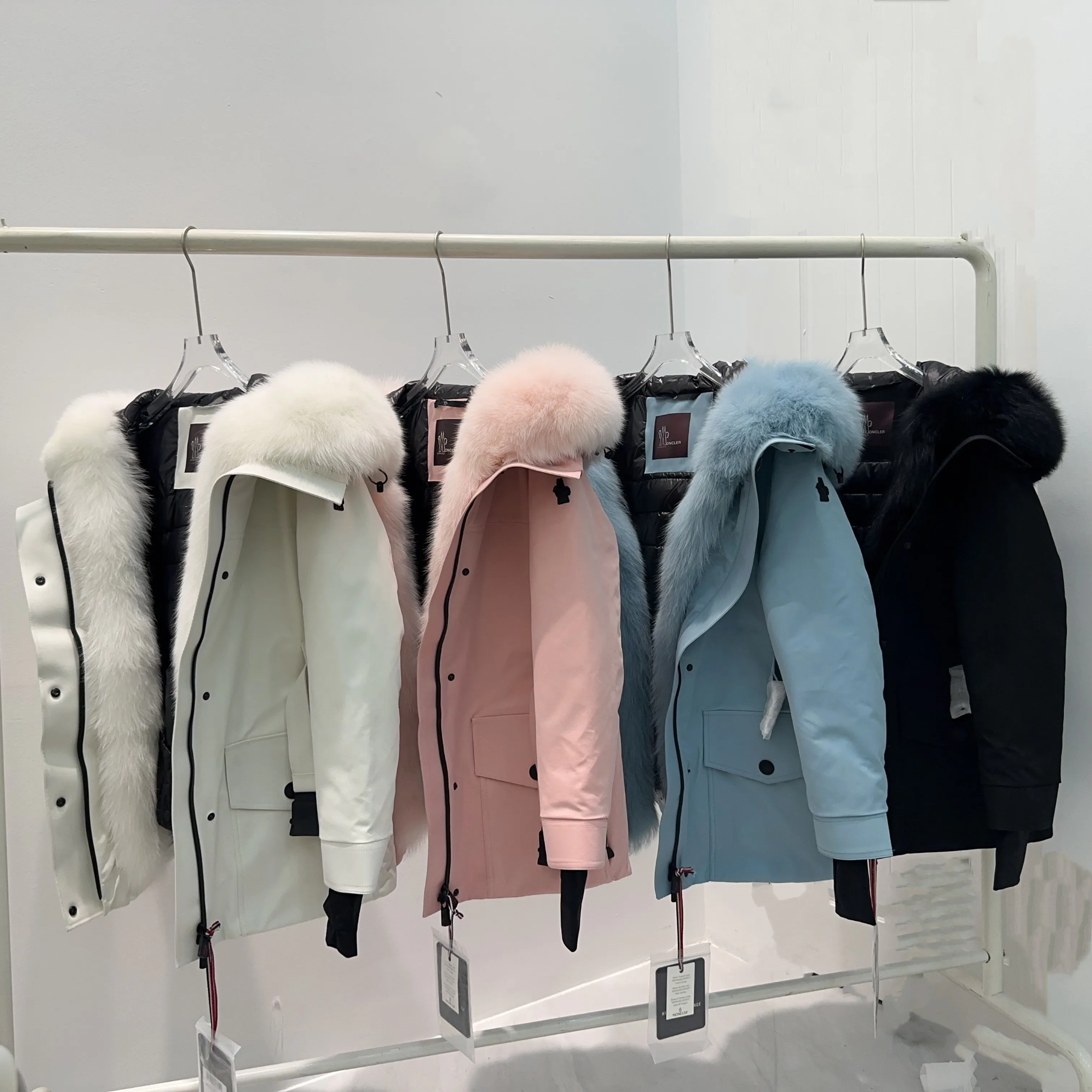 Куртки И Пуховики Женские Moncler 18710217