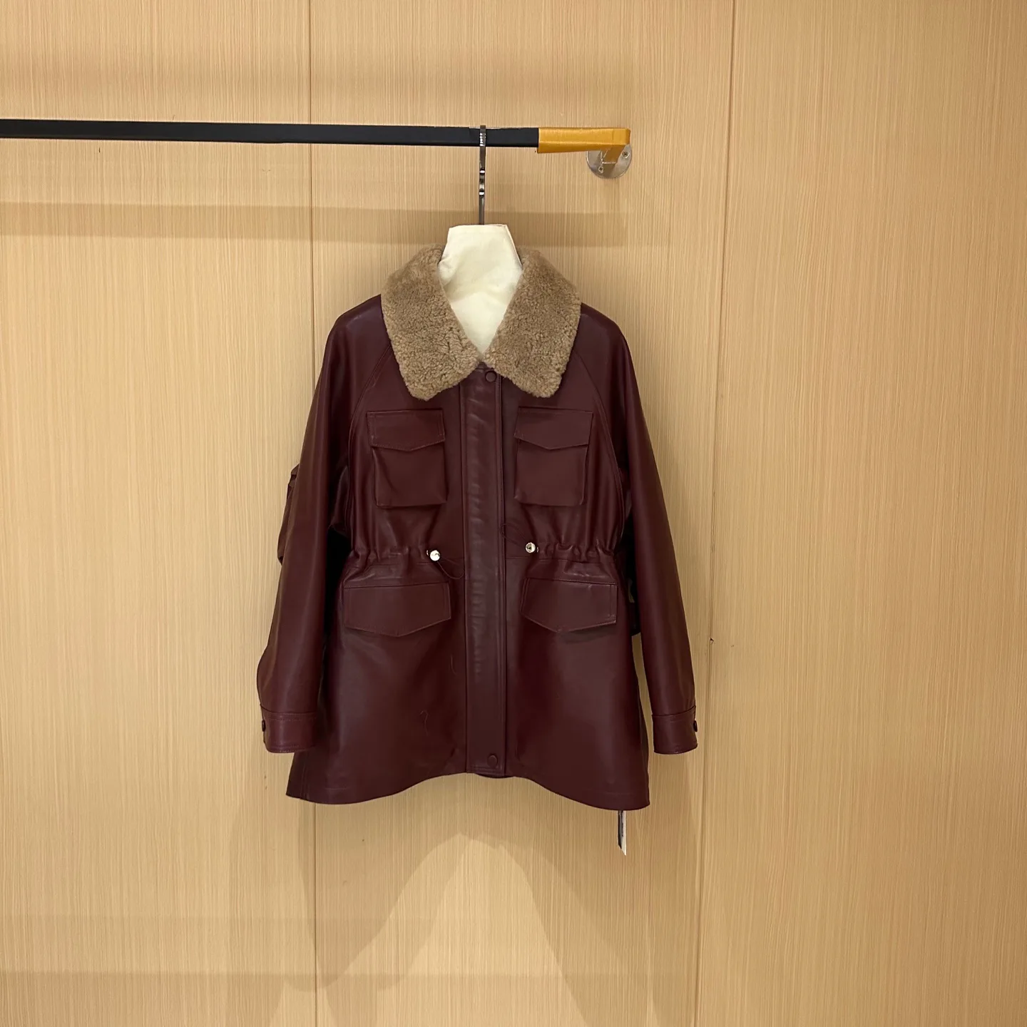 Кожаные Куртки И Дублёнки Женские Prada 946497