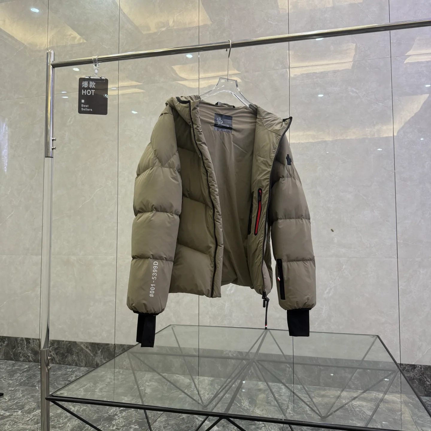 Куртки И Пуховики Женские Moncler 18615028
