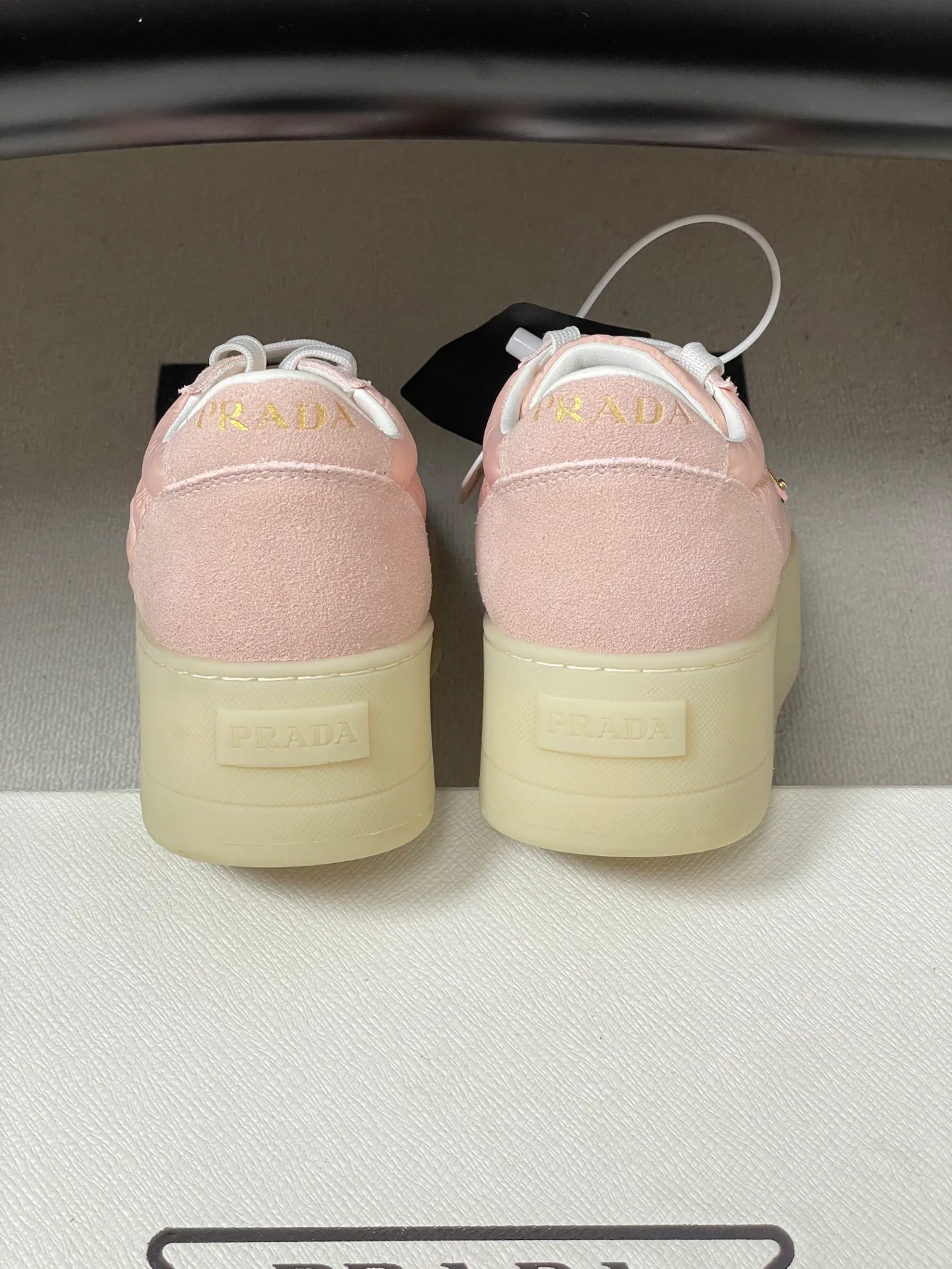 Кроссовки Женские Prada 12810937