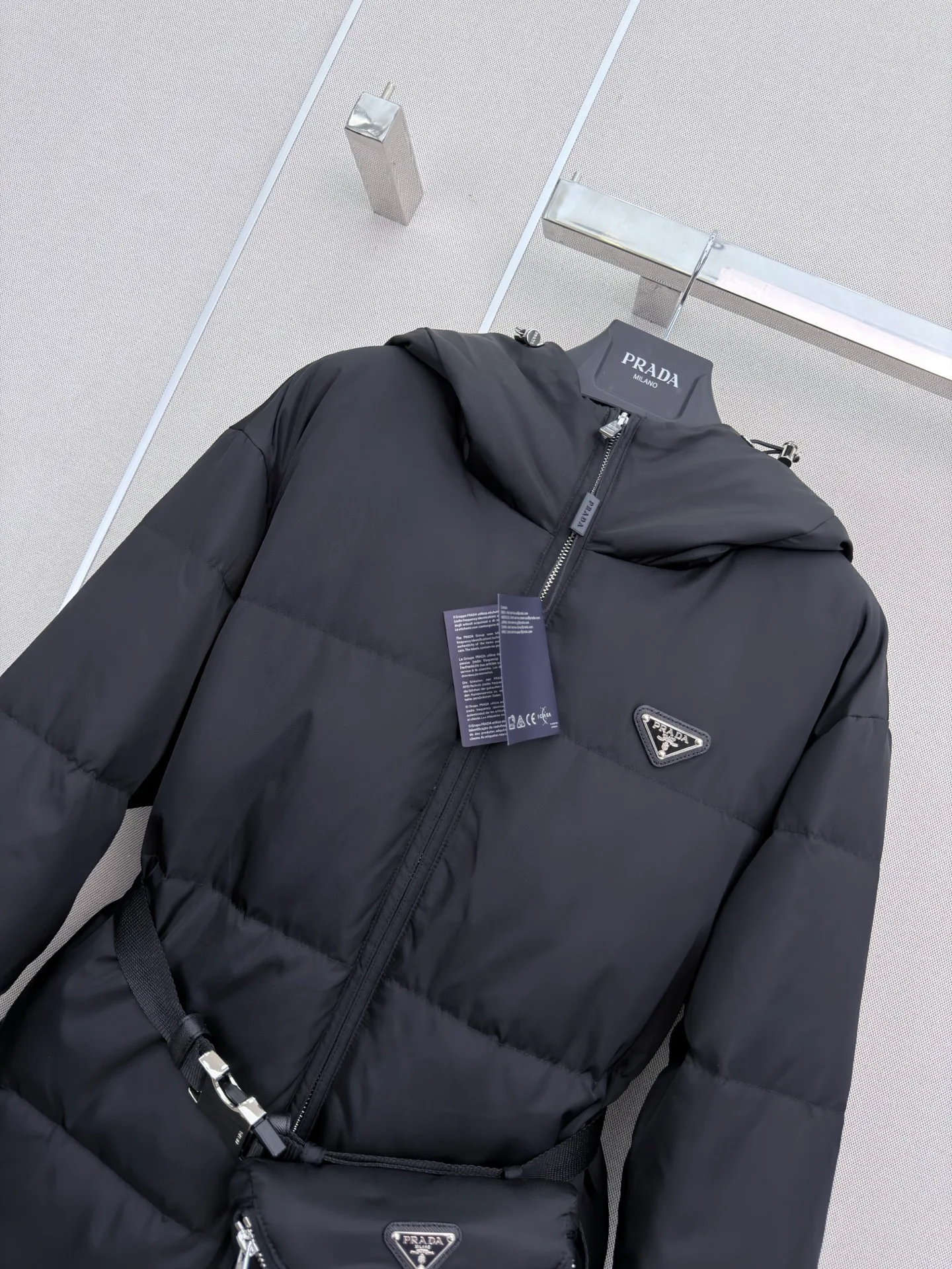 Куртки И Пуховики Женские Prada 18185821