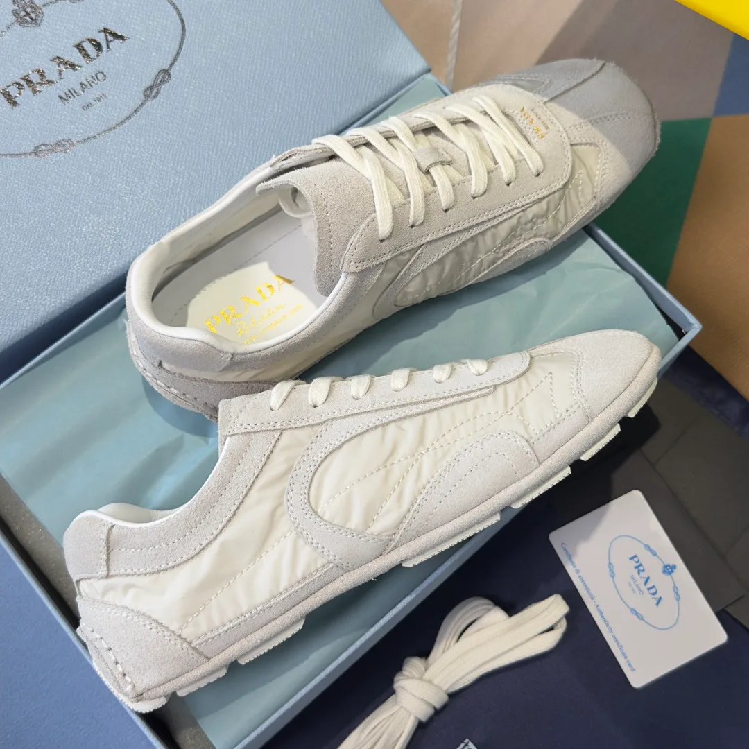Кроссовки Женские Prada 11595707