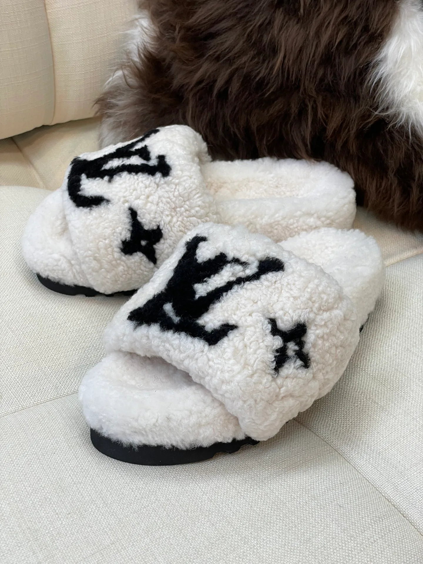 Тапочки Женские Louis Vuitton 138135