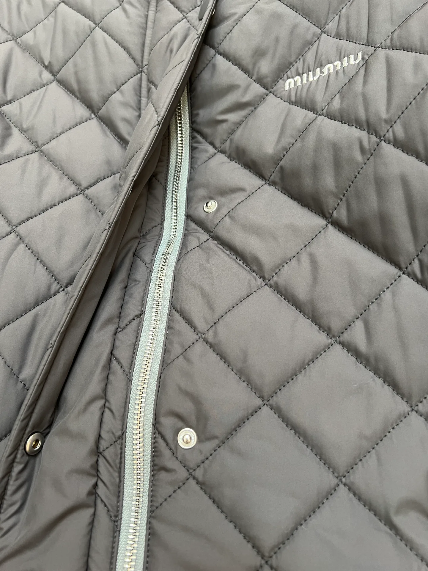 Куртки И Пуховики Женские Miu Miu 18149755