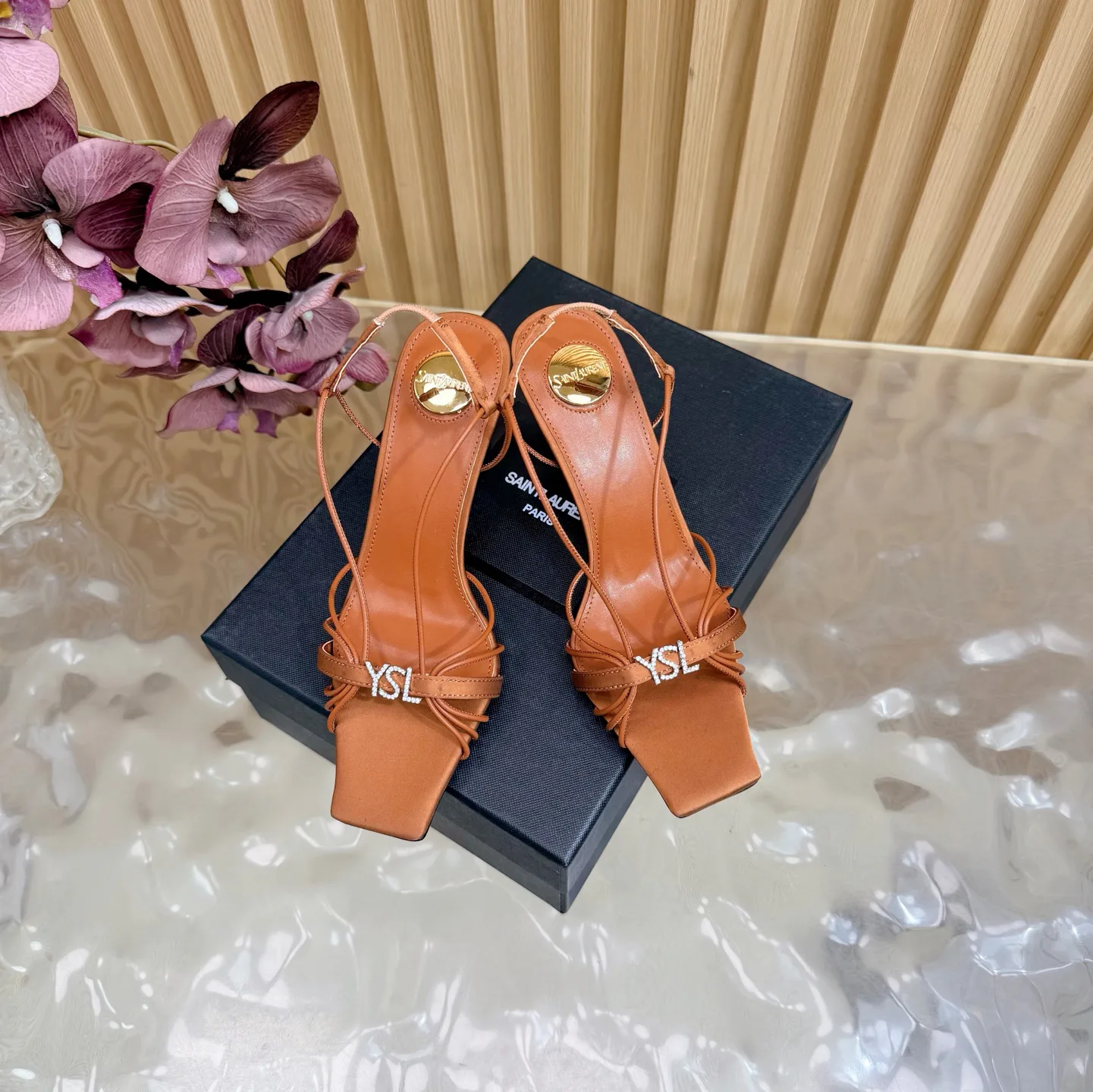 Босоножки Женские Saint Laurent 11109490