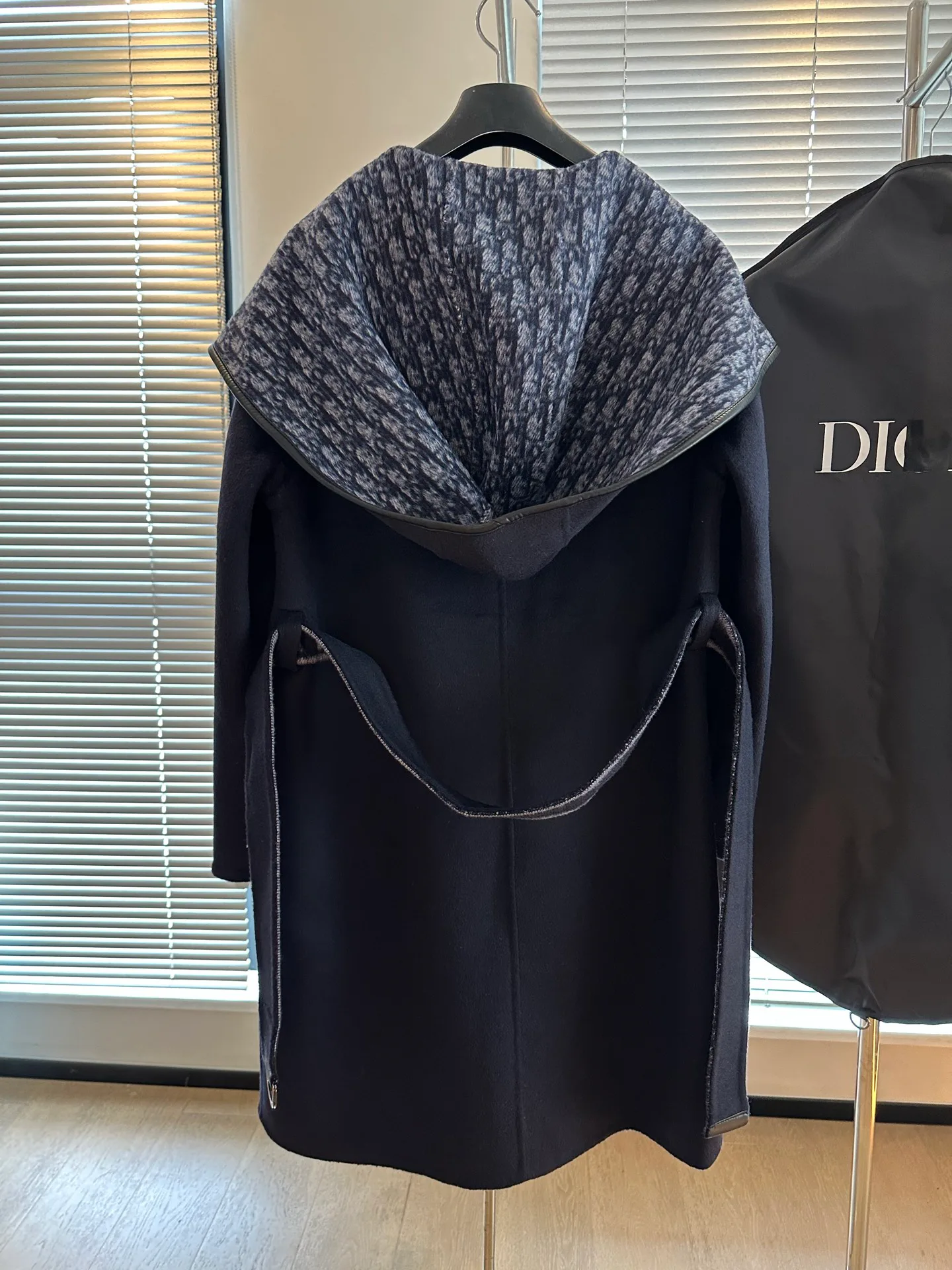 Пальто Женские Christian Dior 19189547