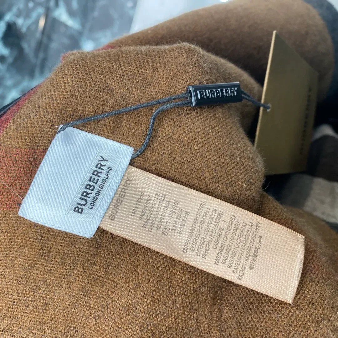 Шарфы Burberry 611617