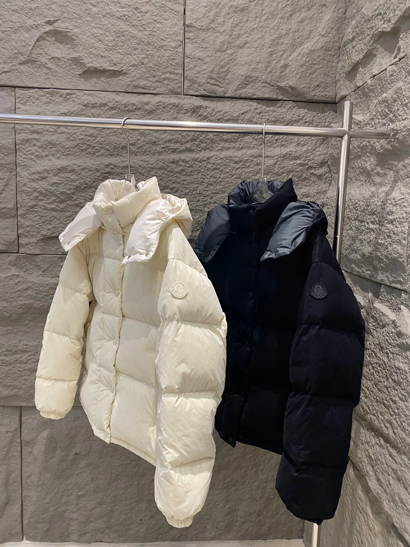 Пуховики Женские Moncler 109418