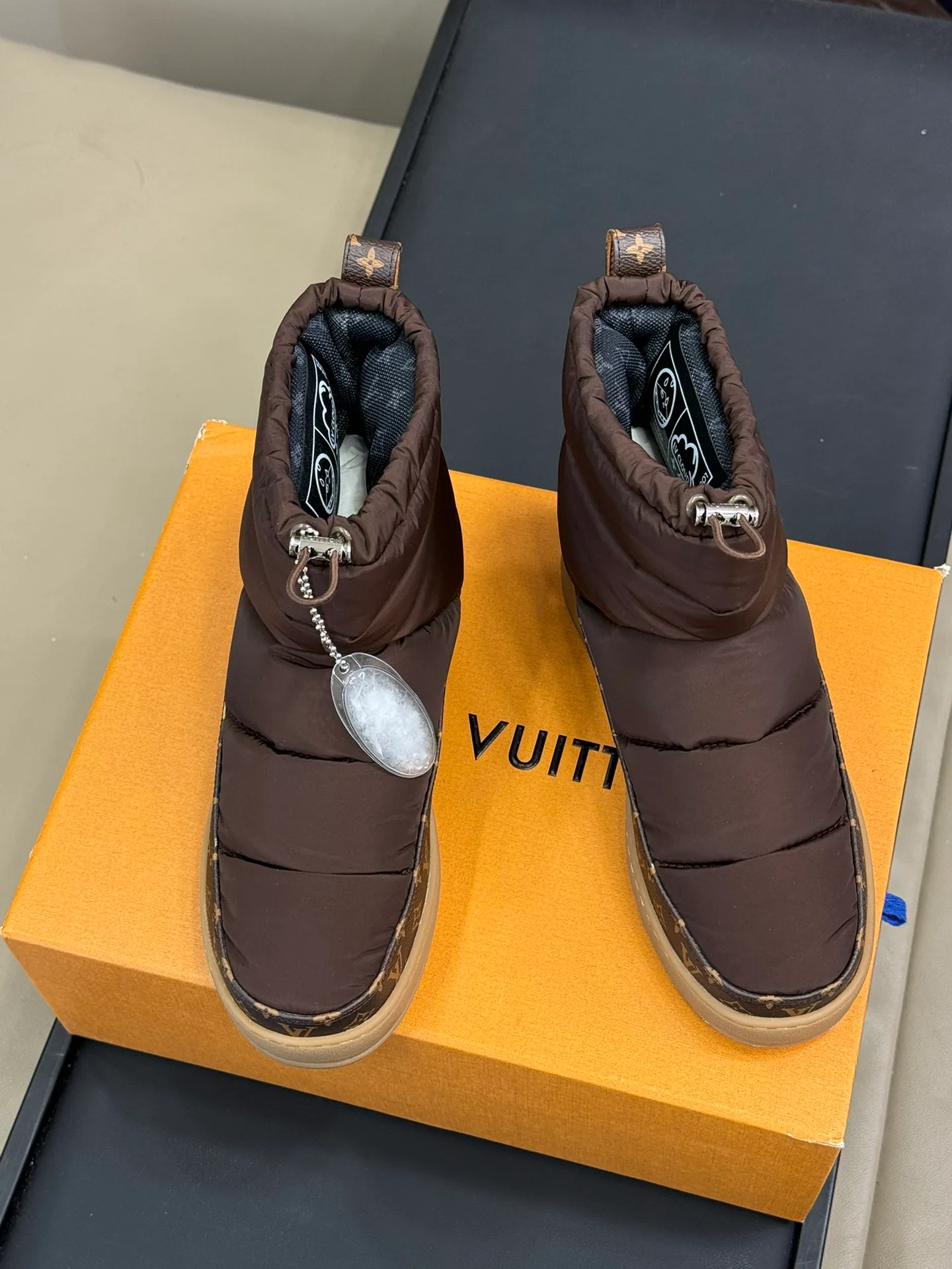 Угги Женские Louis Vuitton 18703374