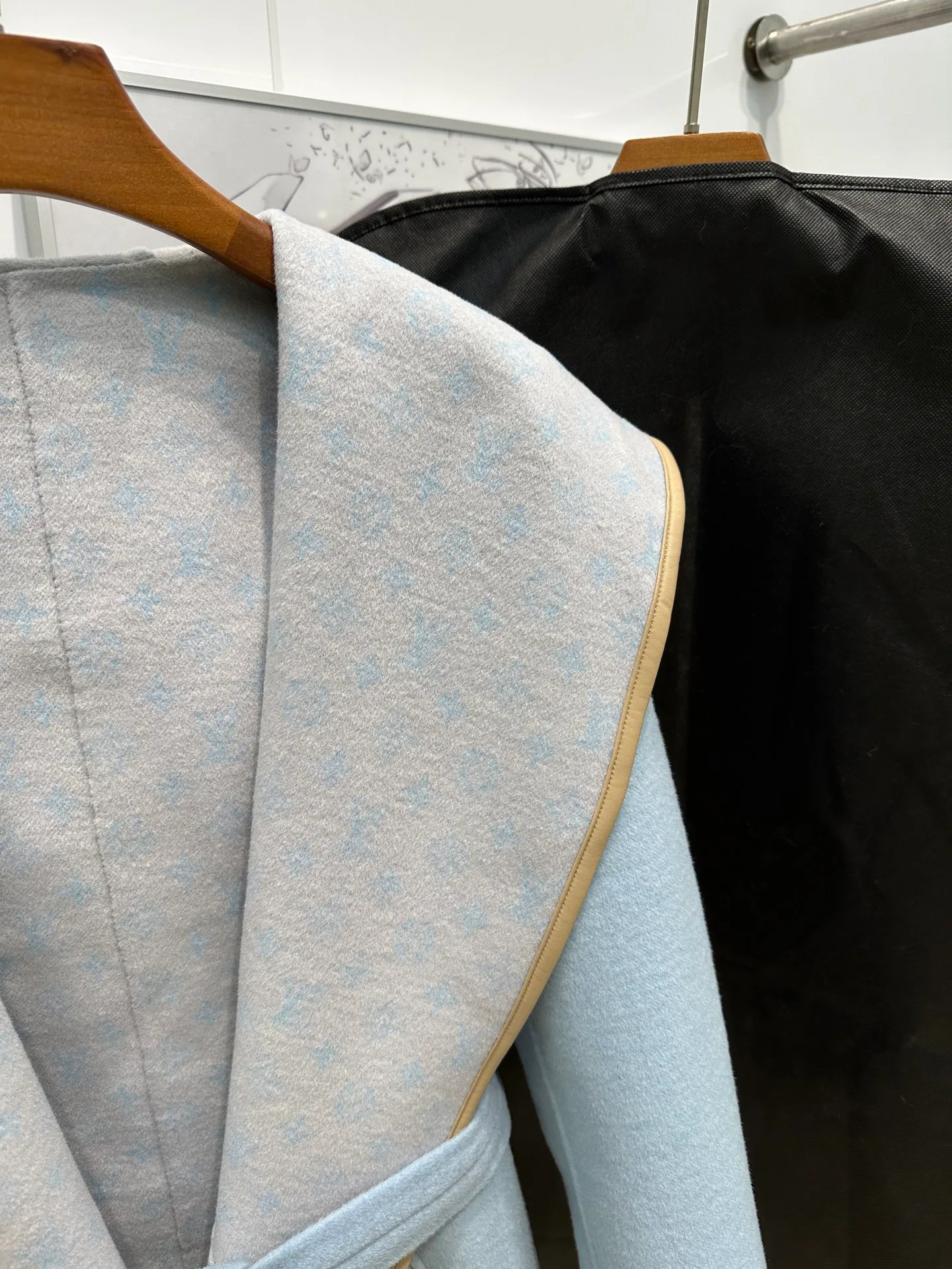 Пальто Женские Louis Vuitton 793717