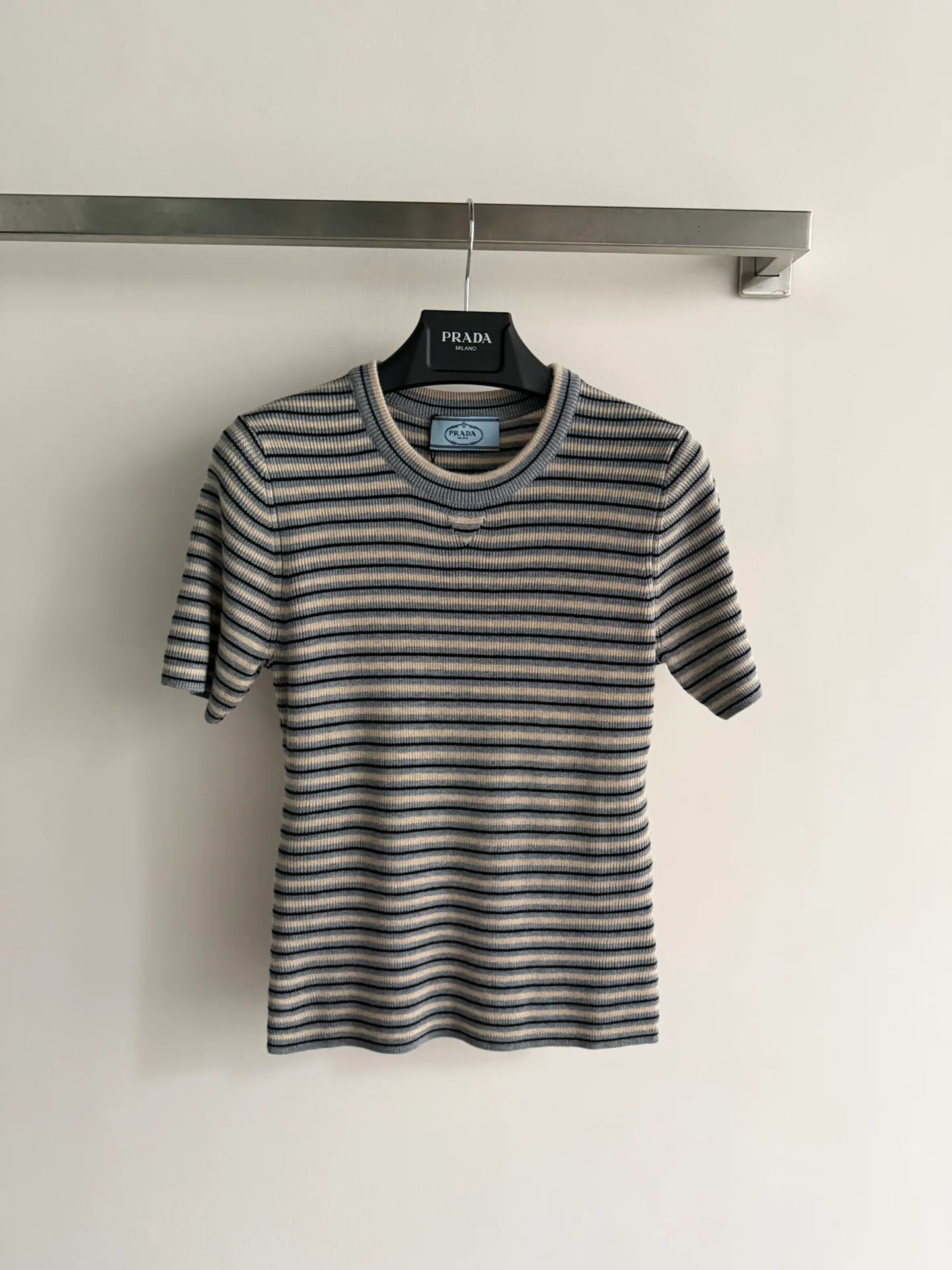 Футболки Женские Prada 11421737