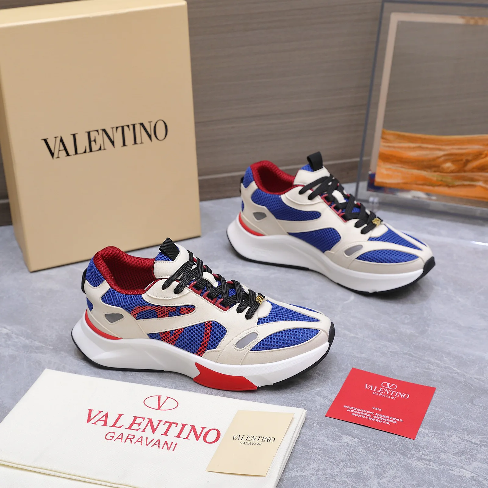 Кроссовки Мужские Valentino 17604592